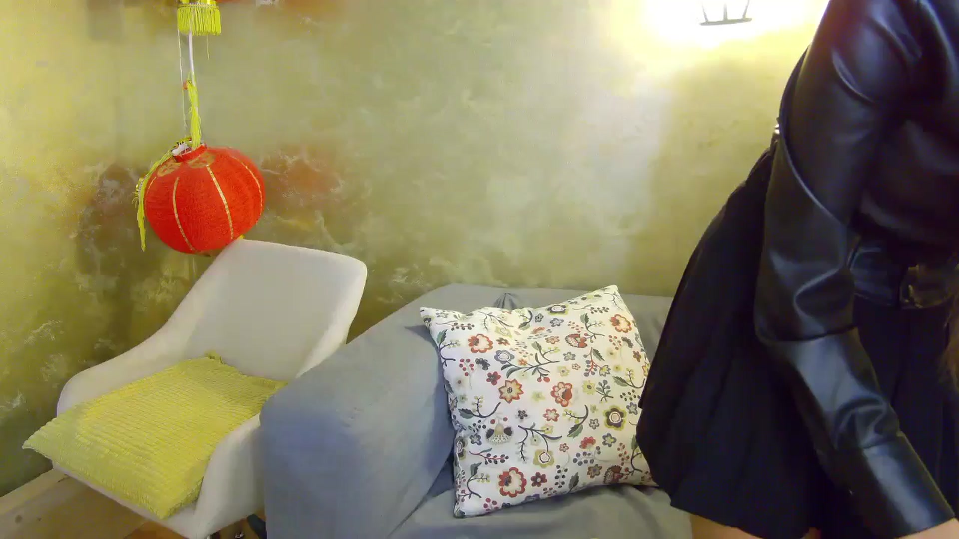 Gallery image thumbnail from Radiance's myfreecams stream on, 10/27/2024, 14:03 image 1 of 20