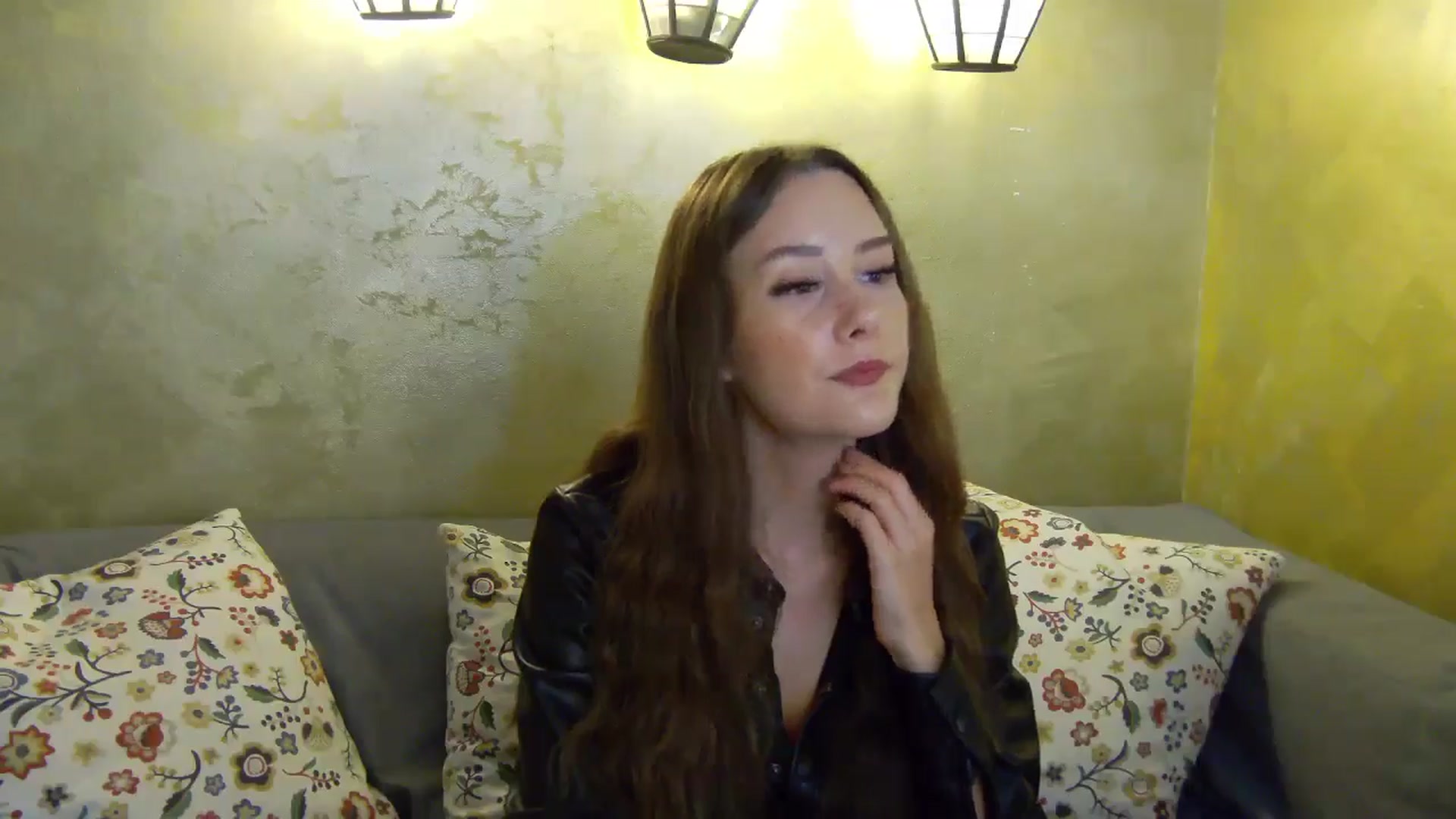 Gallery image thumbnail from Radiance's myfreecams stream on, 10/27/2024, 14:58 image 5 of 20