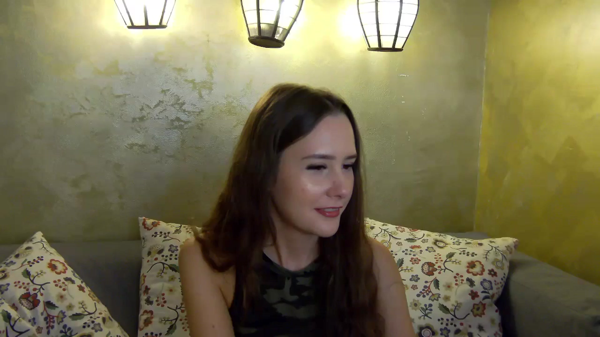 Gallery image thumbnail from Radiance's myfreecams stream on, 10/28/2024, 16:14 image 10 of 20