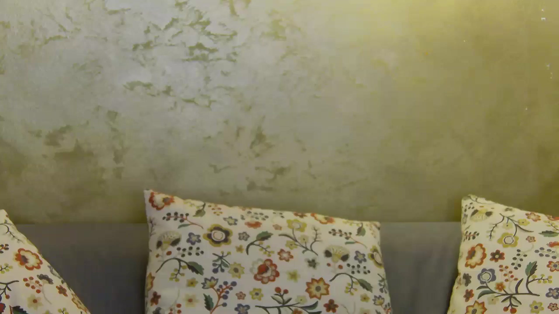 Gallery image thumbnail from Radiance's myfreecams stream on, 10/28/2024, 18:11 image 11 of 20