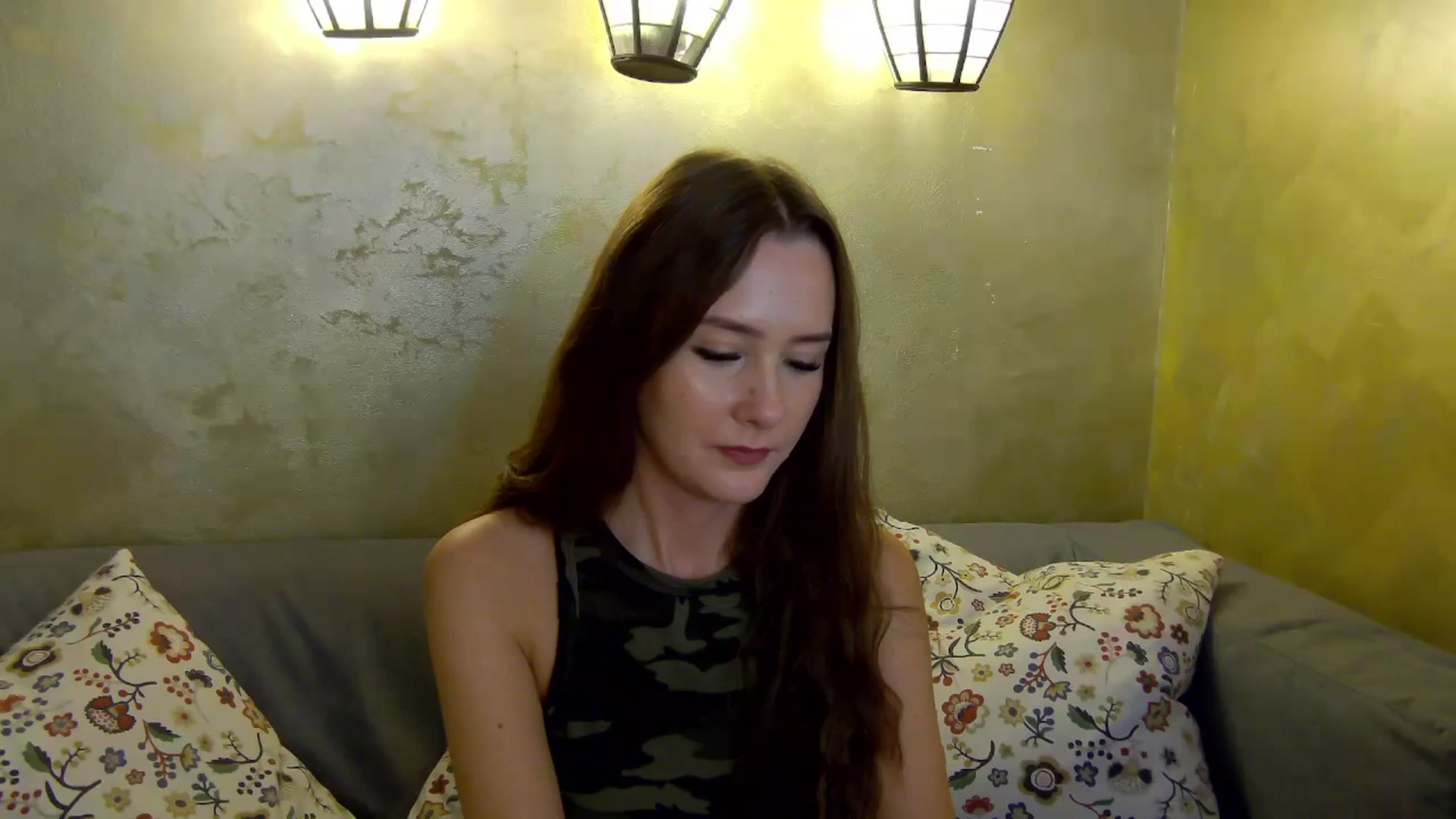 Gallery image thumbnail from Radiance's myfreecams stream on, 10/28/2024, 20:05 image 14 of 20
