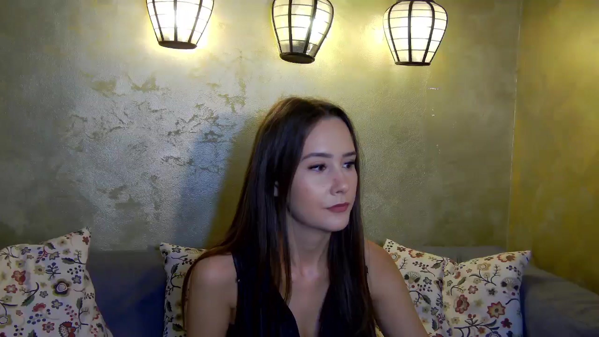 Gallery image thumbnail from Radiance's myfreecams stream on, 11/04/2024, 15:04 image 10 of 20
