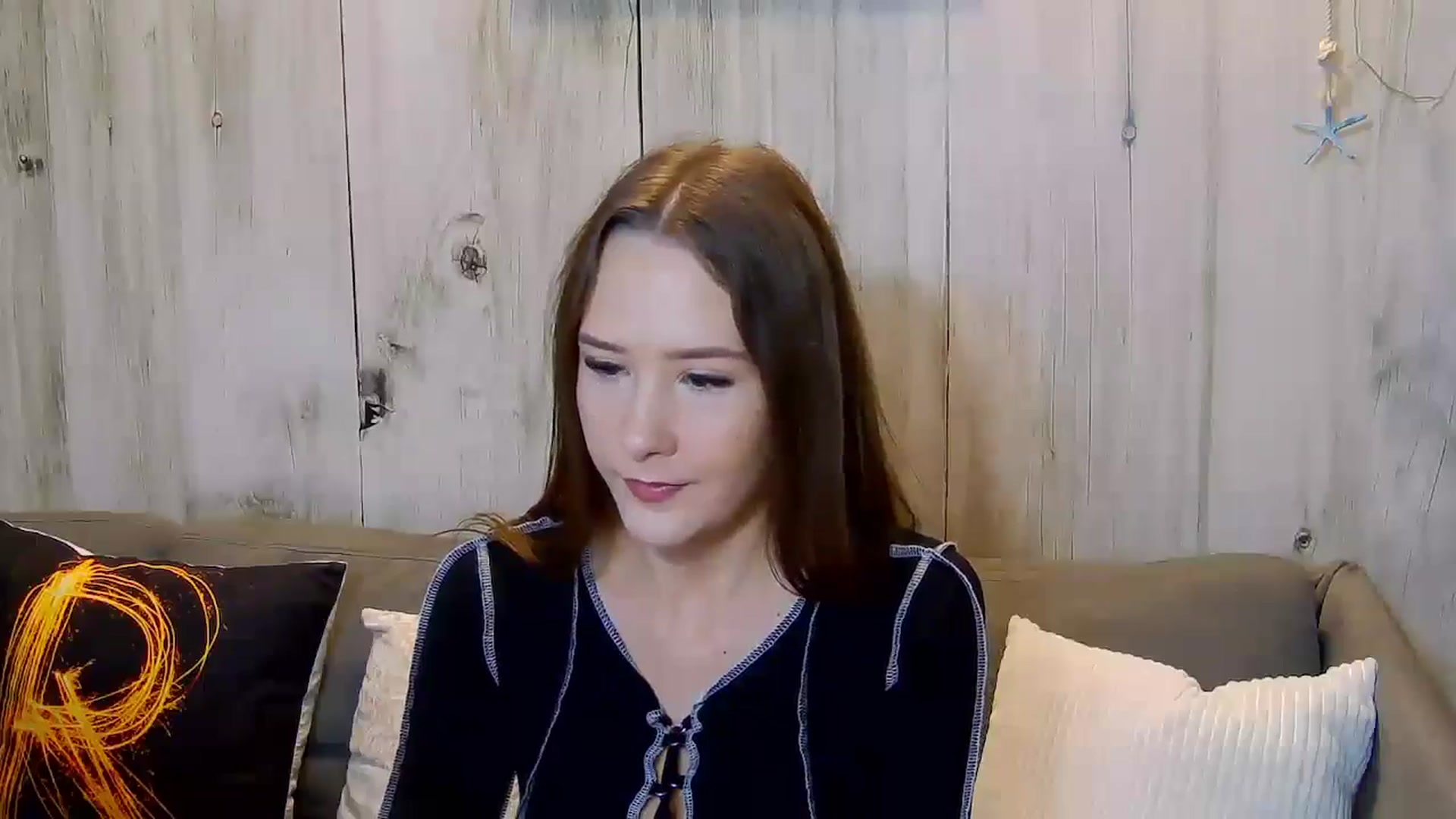 Gallery image thumbnail from Radiance's myfreecams stream on, 11/06/2024, 14:56 image 17 of 20