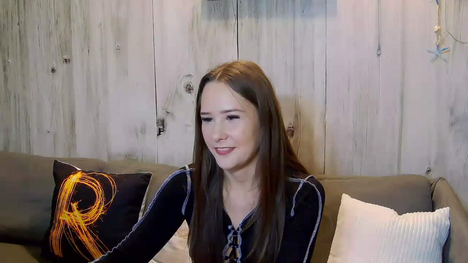 Gallery image thumbnail from Radiance's myfreecams stream on, 11/06/2024, 15:46 image 14 of 20