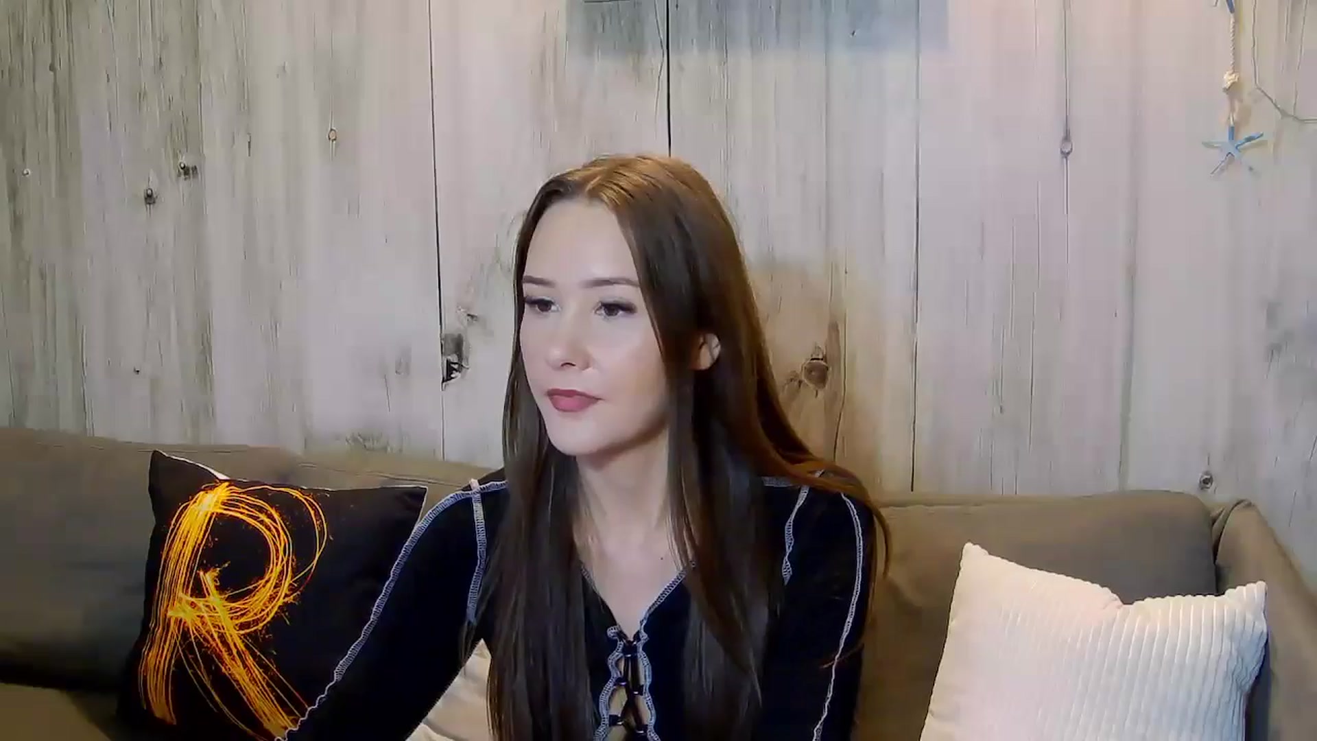 Gallery image thumbnail from Radiance's myfreecams stream on, 11/06/2024, 15:46 image 1 of 20