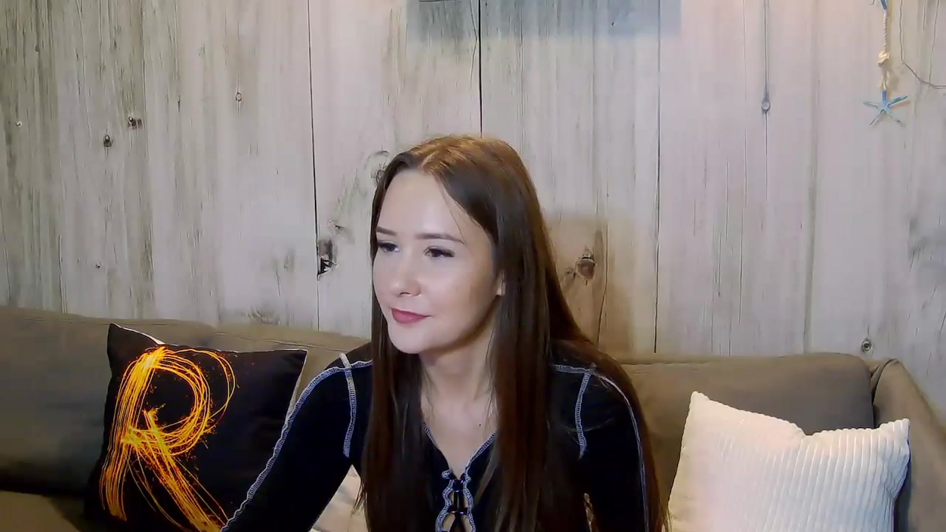 Gallery image thumbnail from Radiance's myfreecams stream on, 11/06/2024, 15:46 image 16 of 20