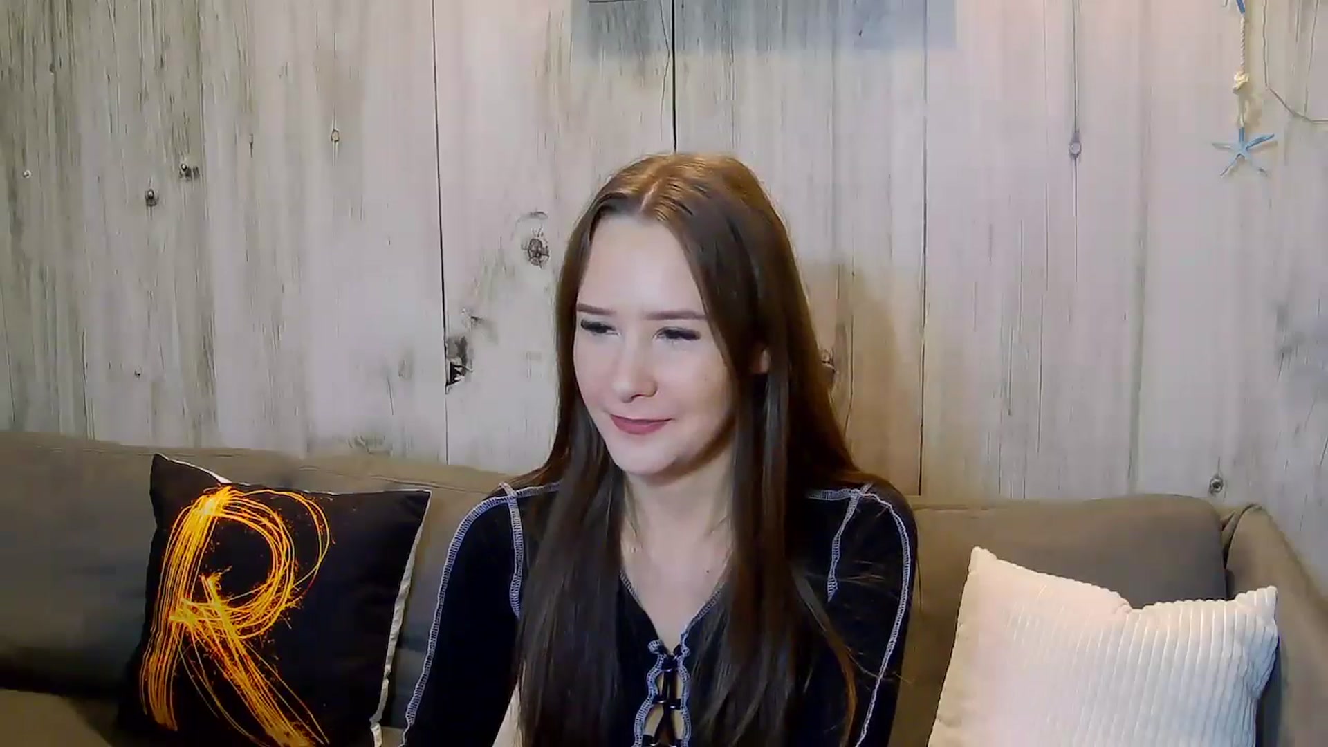 Gallery image thumbnail from Radiance's myfreecams stream on, 11/06/2024, 15:46 image 4 of 20