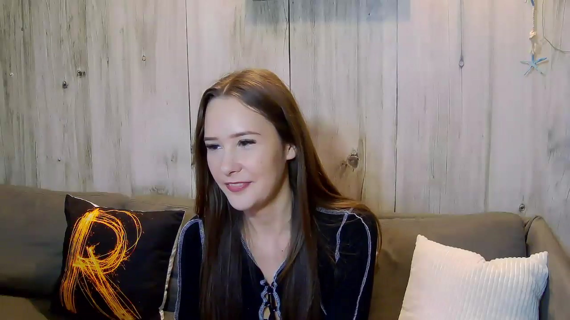 Gallery image thumbnail from Radiance's myfreecams stream on, 11/06/2024, 15:46 image 3 of 20