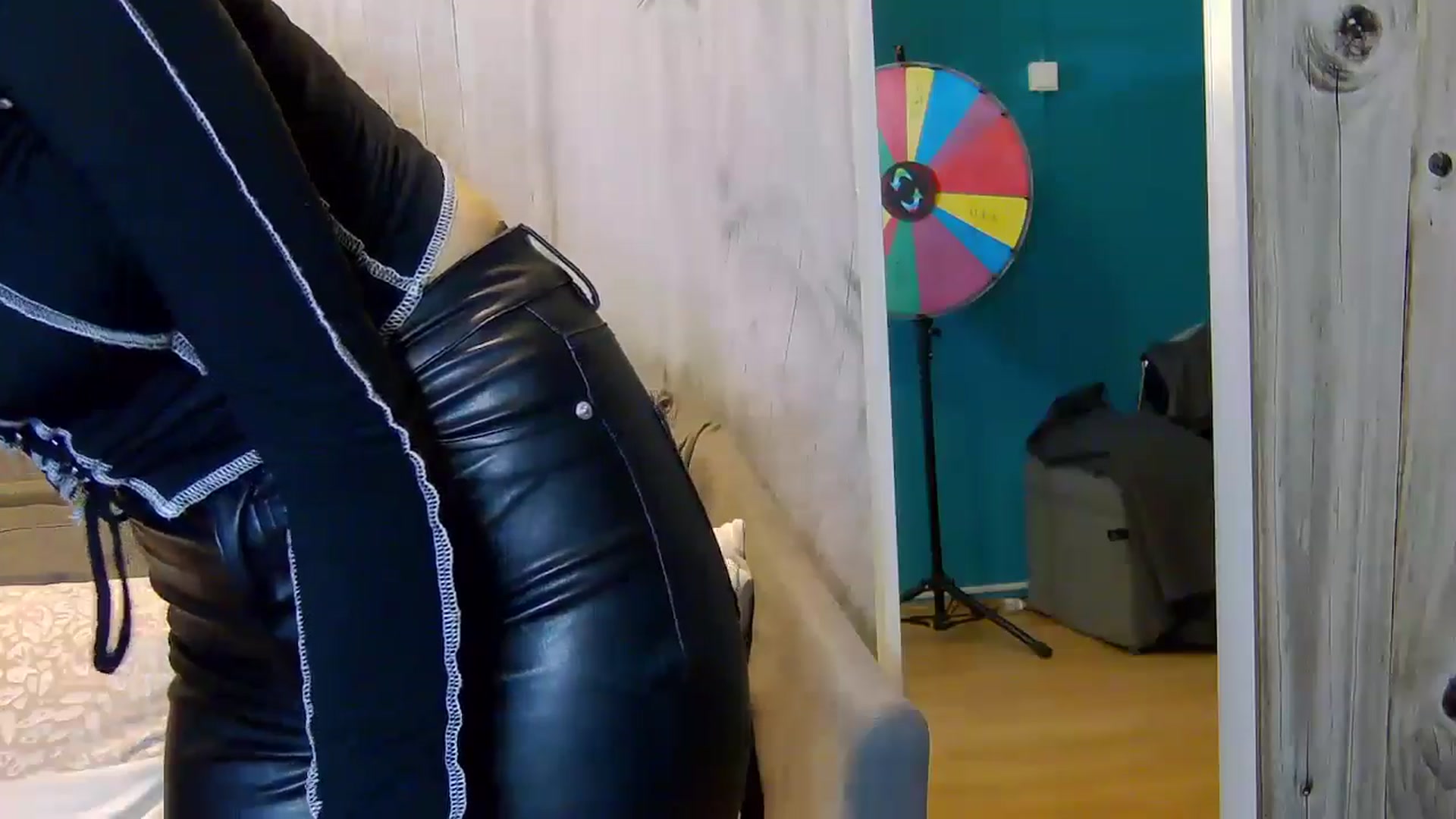 Gallery image thumbnail from Radiance's myfreecams stream on, 11/06/2024, 16:26 image 16 of 20
