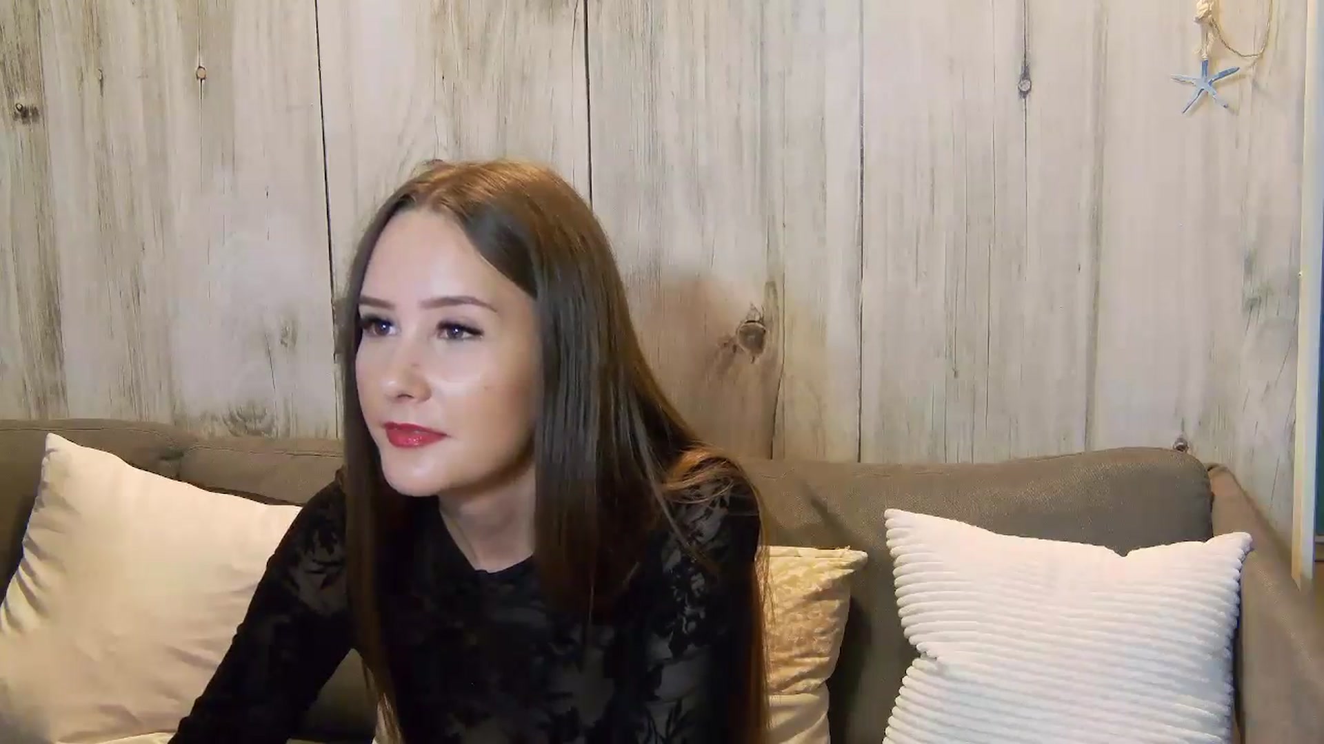 Gallery image thumbnail from Radiance's myfreecams stream on, 11/08/2024, 17:55 image 2 of 20