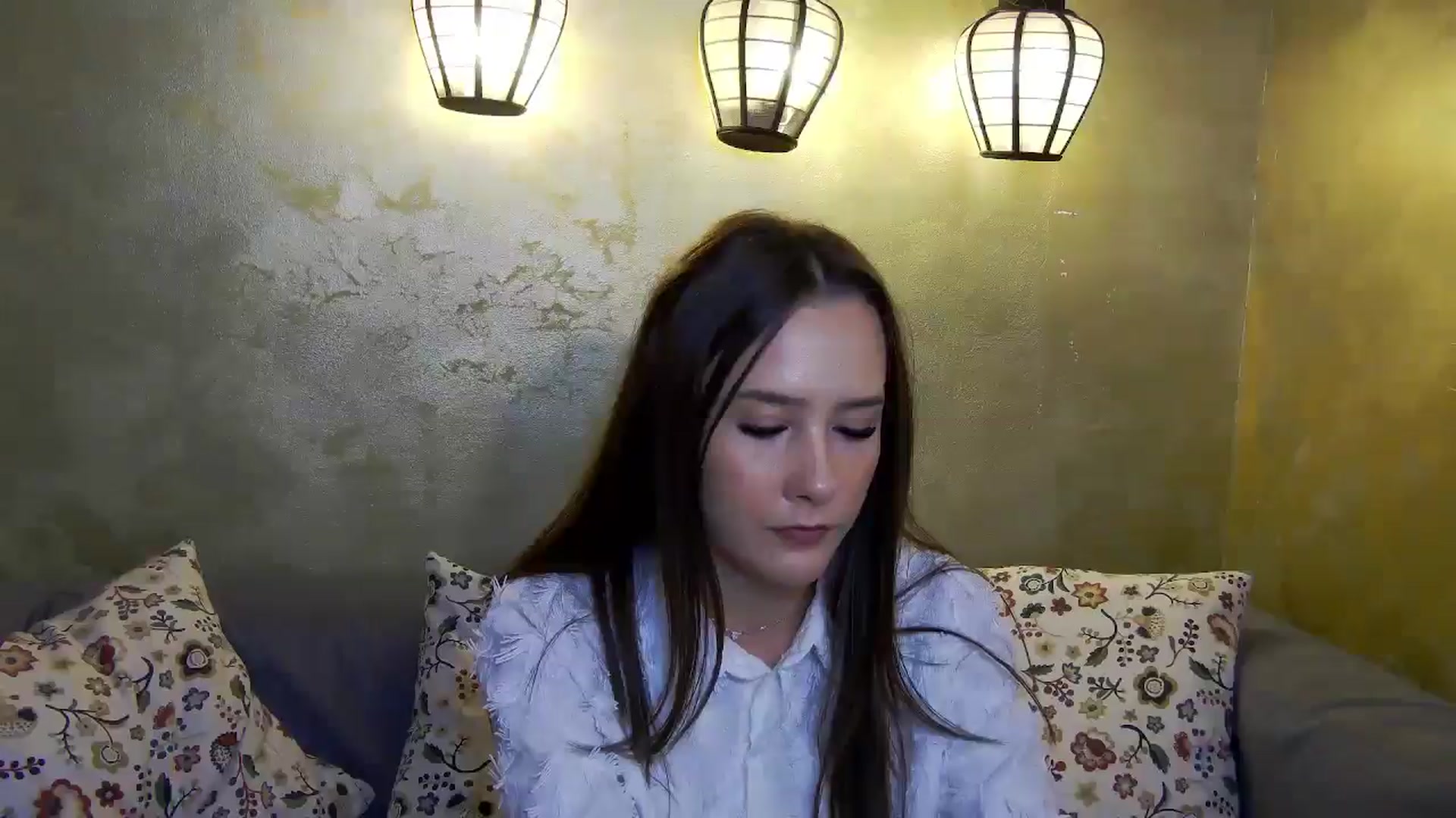 Gallery image thumbnail from Radiance's myfreecams stream on, 11/17/2024, 18:59 image 18 of 20