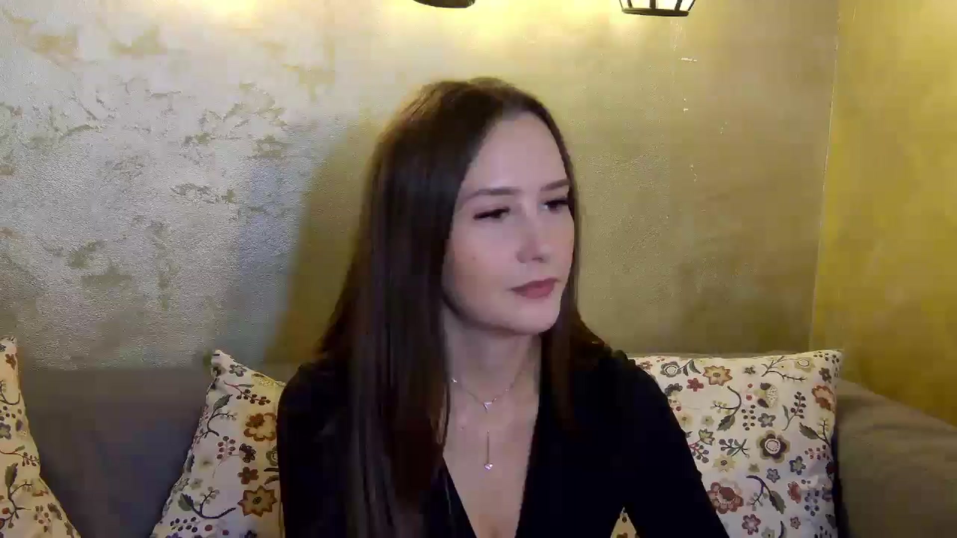 Gallery image thumbnail from Radiance's myfreecams stream on, 11/18/2024, 14:23 image 8 of 20