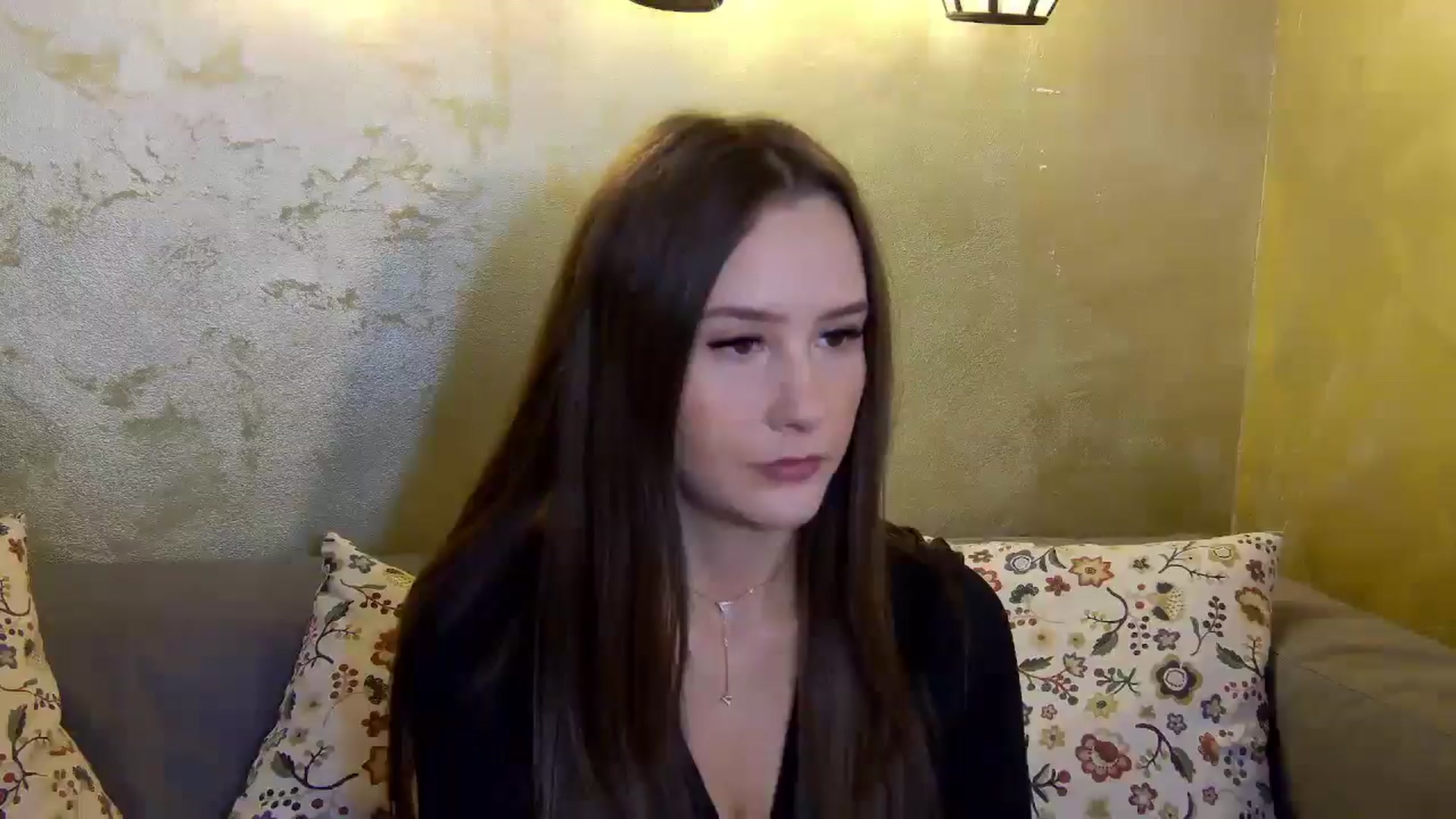 Gallery image thumbnail from Radiance's myfreecams stream on, 11/18/2024, 14:23 image 4 of 20