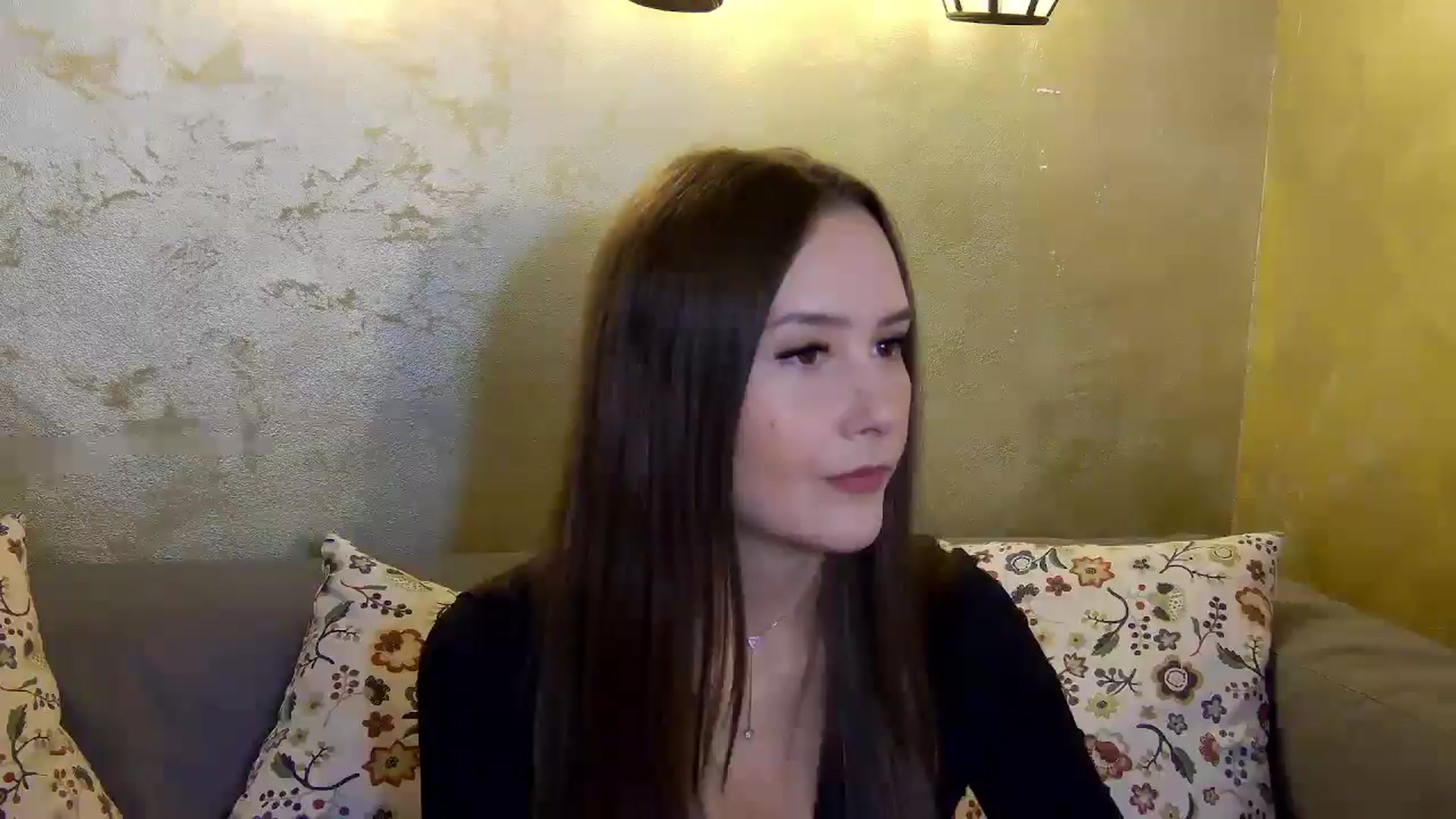 Gallery image thumbnail from Radiance's myfreecams stream on, 11/18/2024, 14:23 image 20 of 20