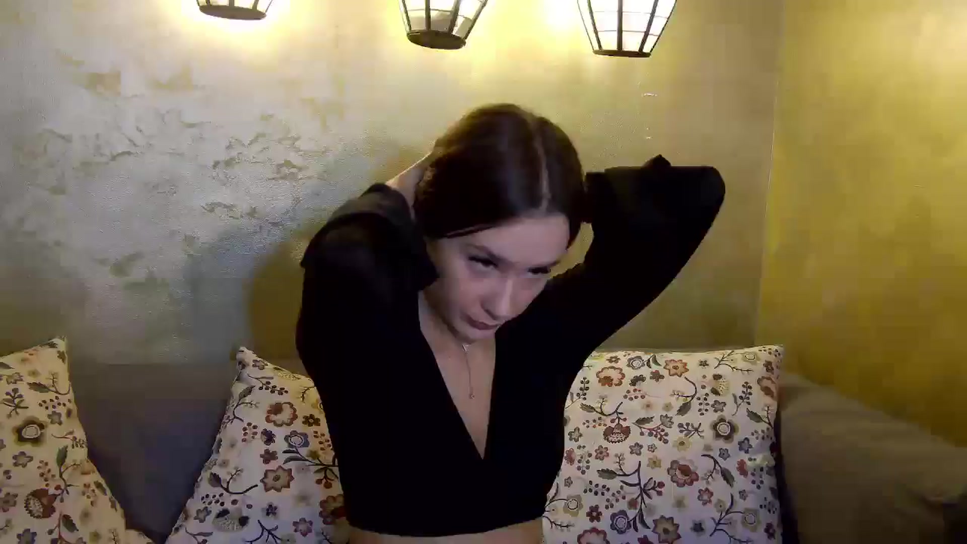 Gallery image thumbnail from Radiance's myfreecams stream on, 11/18/2024, 14:23 image 1 of 20