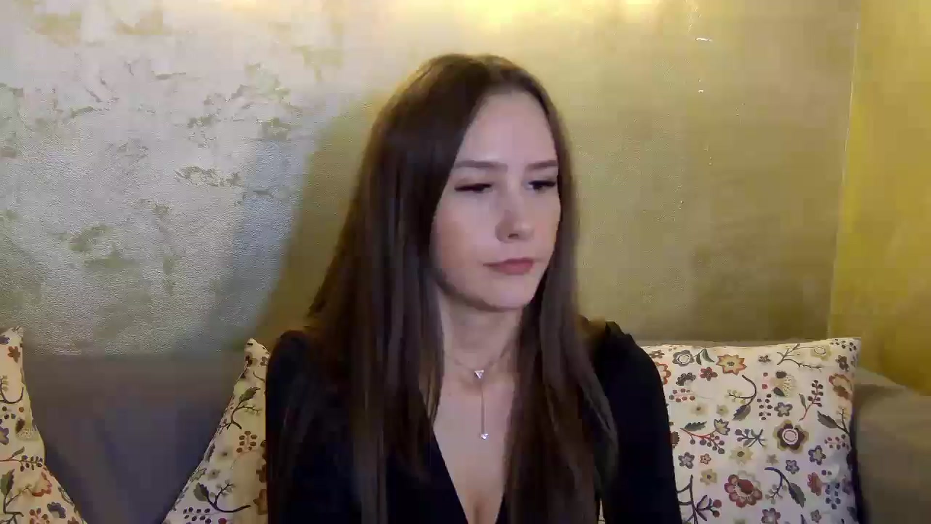 Gallery image thumbnail from Radiance's myfreecams stream on, 11/18/2024, 20:14 image 1 of 20