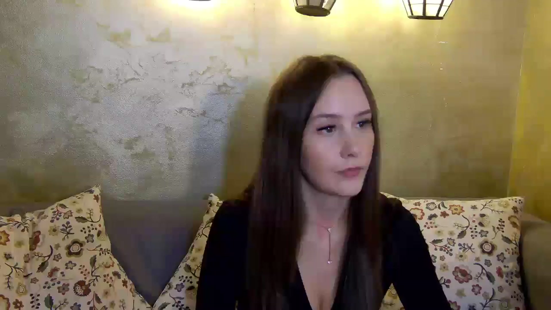 Gallery image thumbnail from Radiance's myfreecams stream on, 11/18/2024, 20:14 image 9 of 20