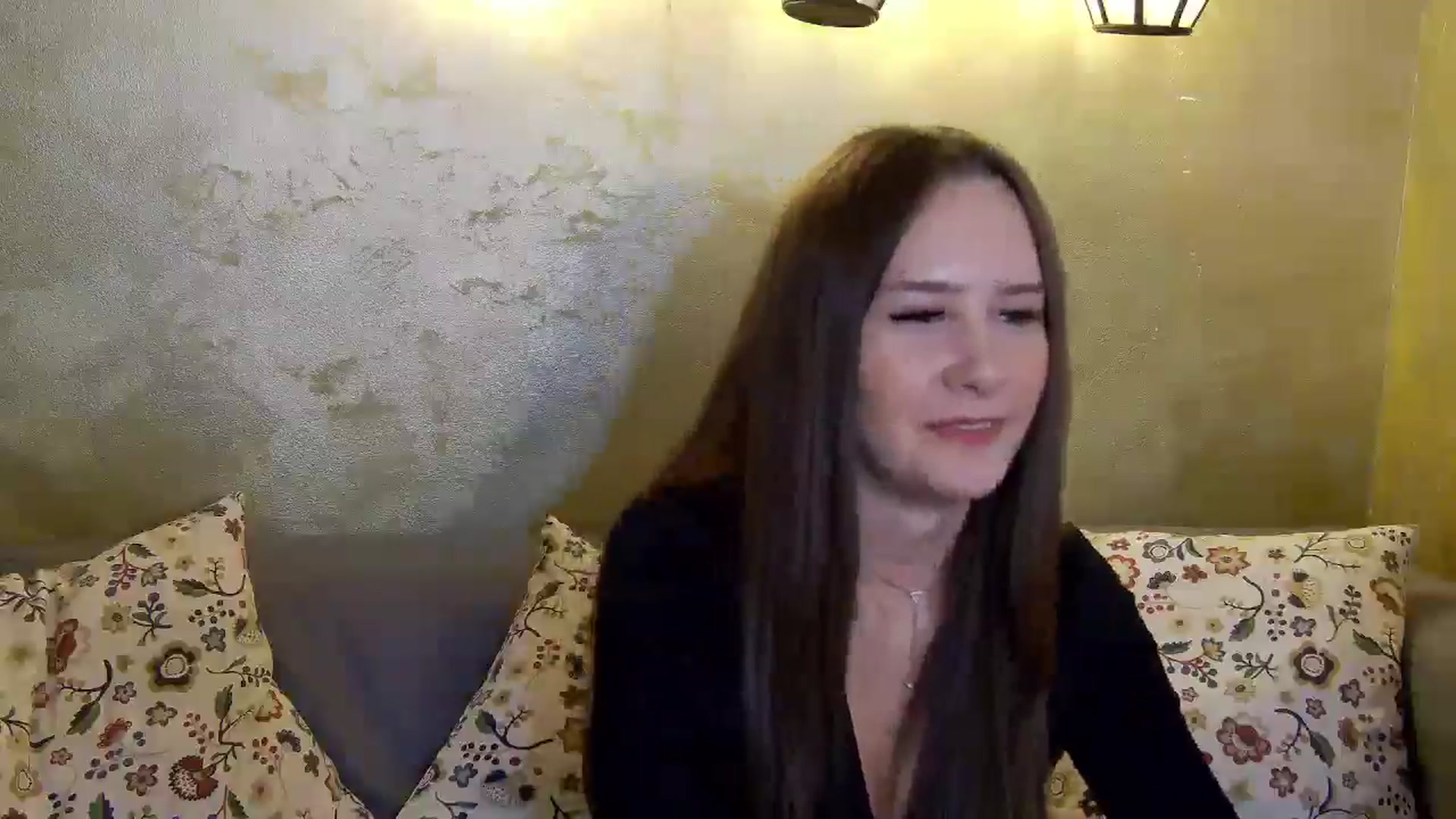 Gallery image thumbnail from Radiance's myfreecams stream on, 11/18/2024, 20:14 image 11 of 20