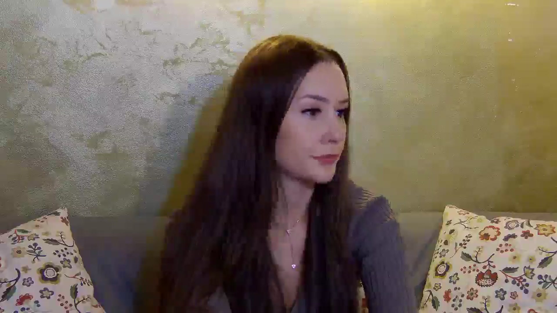 Gallery image thumbnail from Radiance's myfreecams stream on, 11/19/2024, 14:19 image 12 of 20