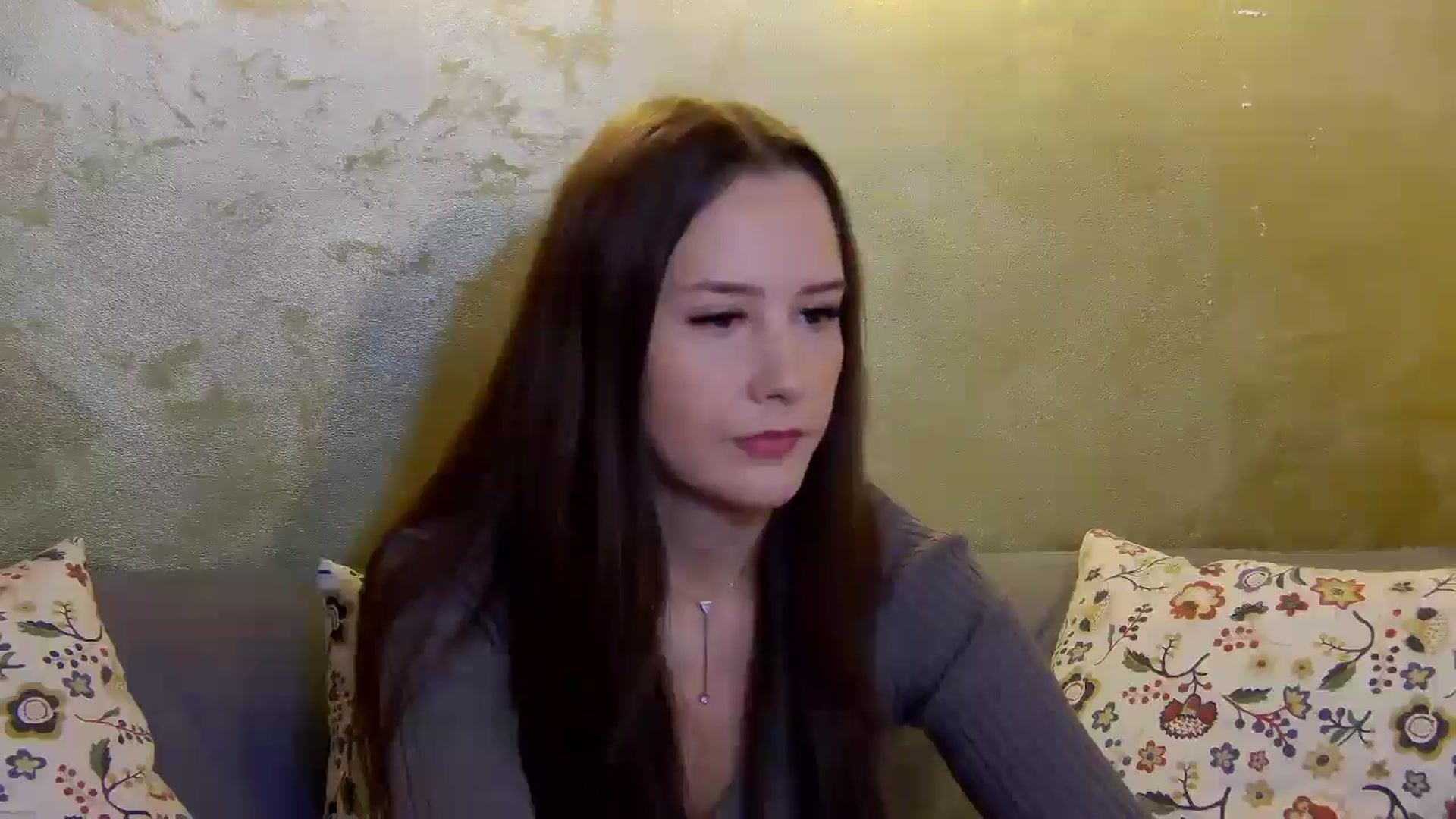 Gallery image thumbnail from Radiance's myfreecams stream on, 11/19/2024, 14:19 image 5 of 20