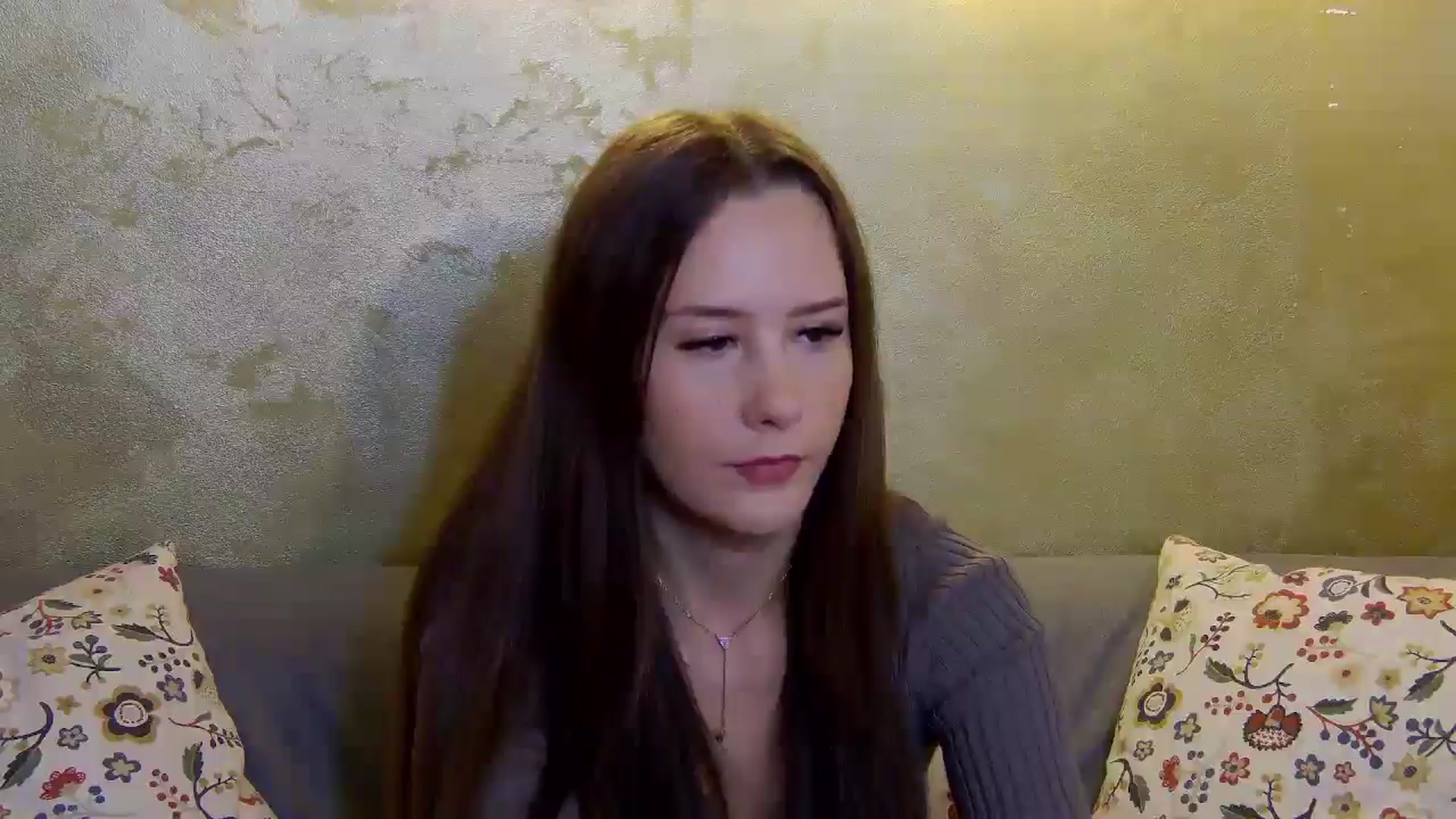 Gallery image thumbnail from Radiance's myfreecams stream on, 11/19/2024, 14:19 image 13 of 20