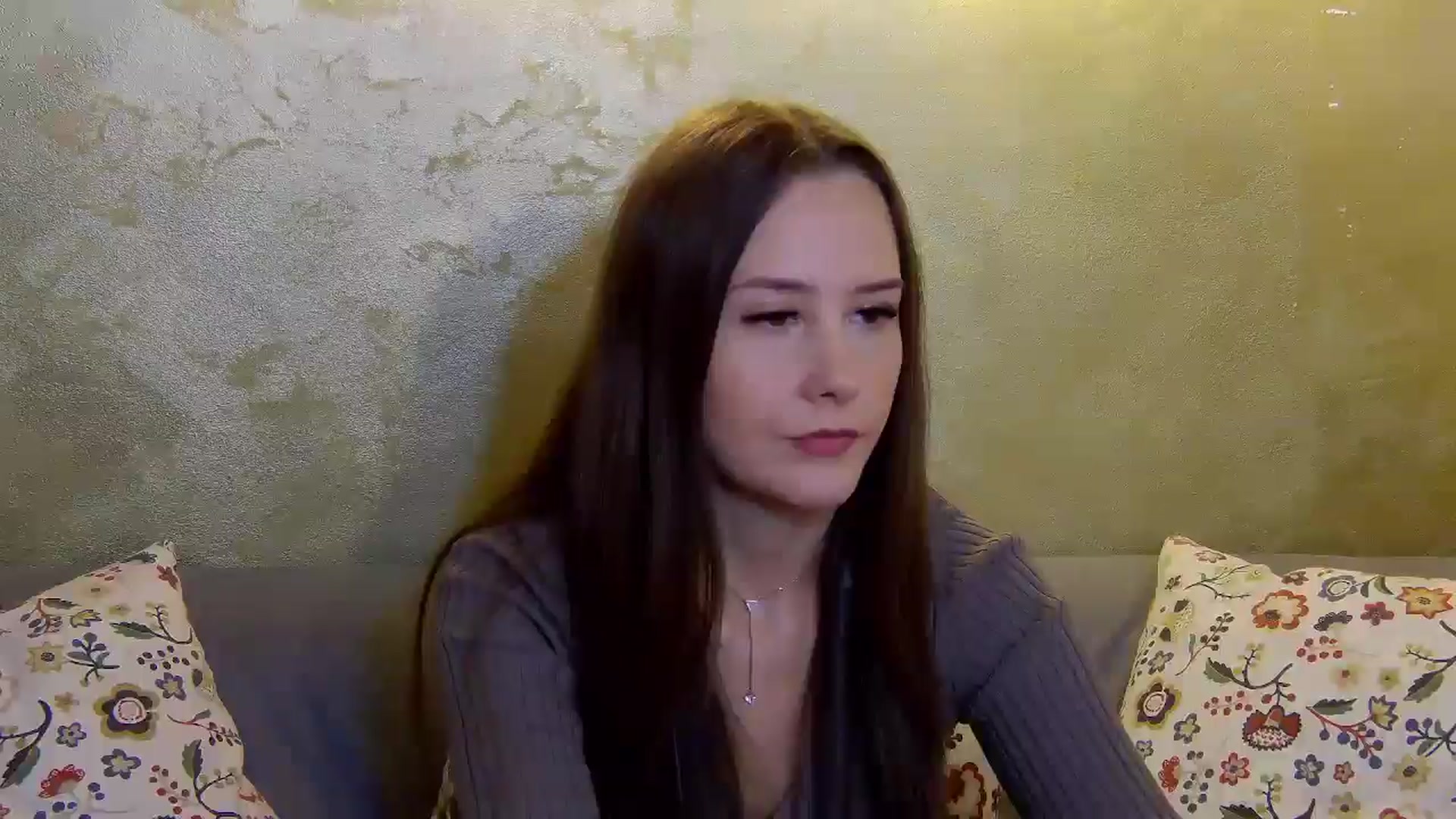 Gallery image thumbnail from Radiance's myfreecams stream on, 11/19/2024, 14:19 image 8 of 20