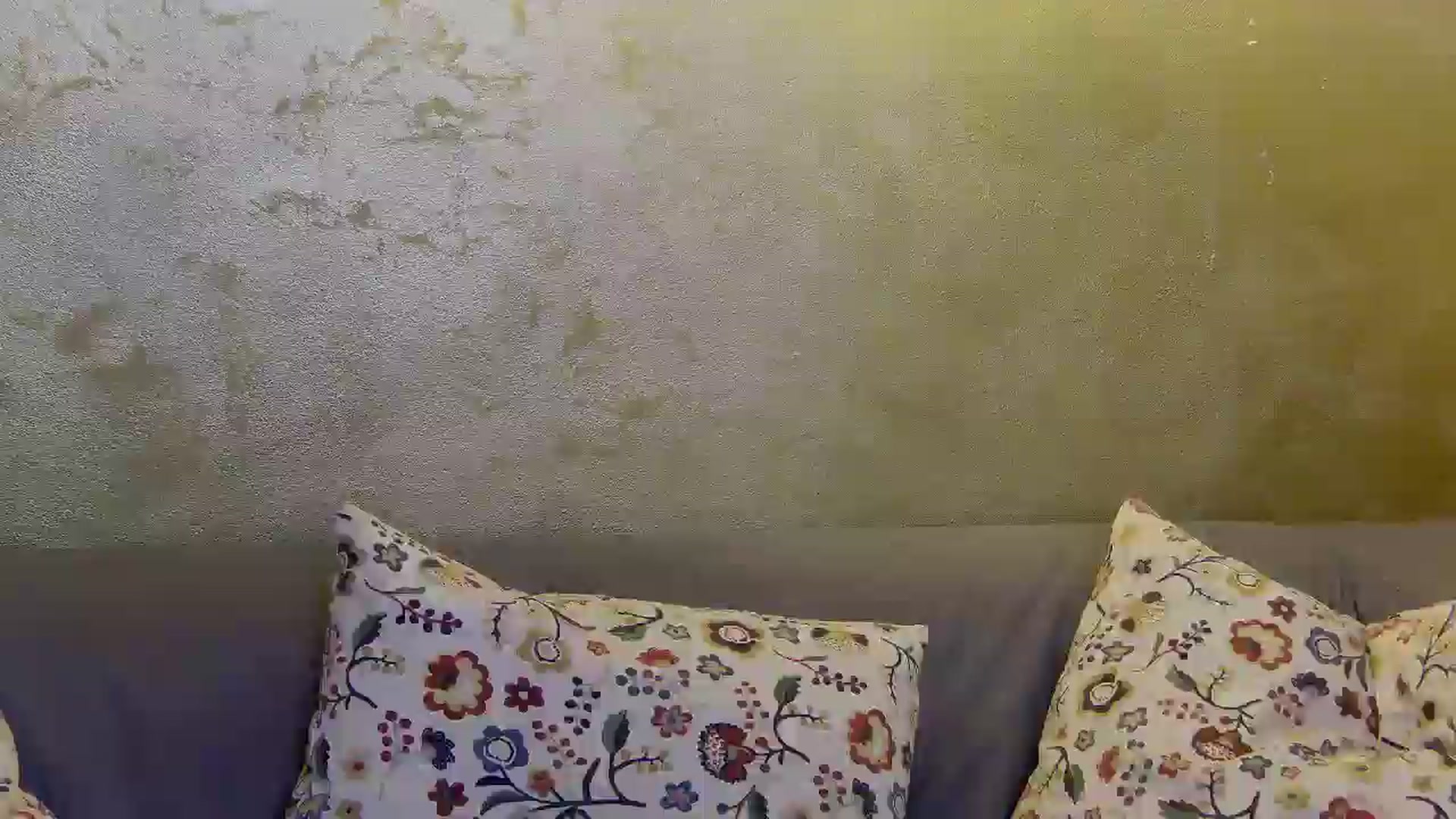 Gallery image thumbnail from Radiance's myfreecams stream on, 11/19/2024, 16:08 image 16 of 20