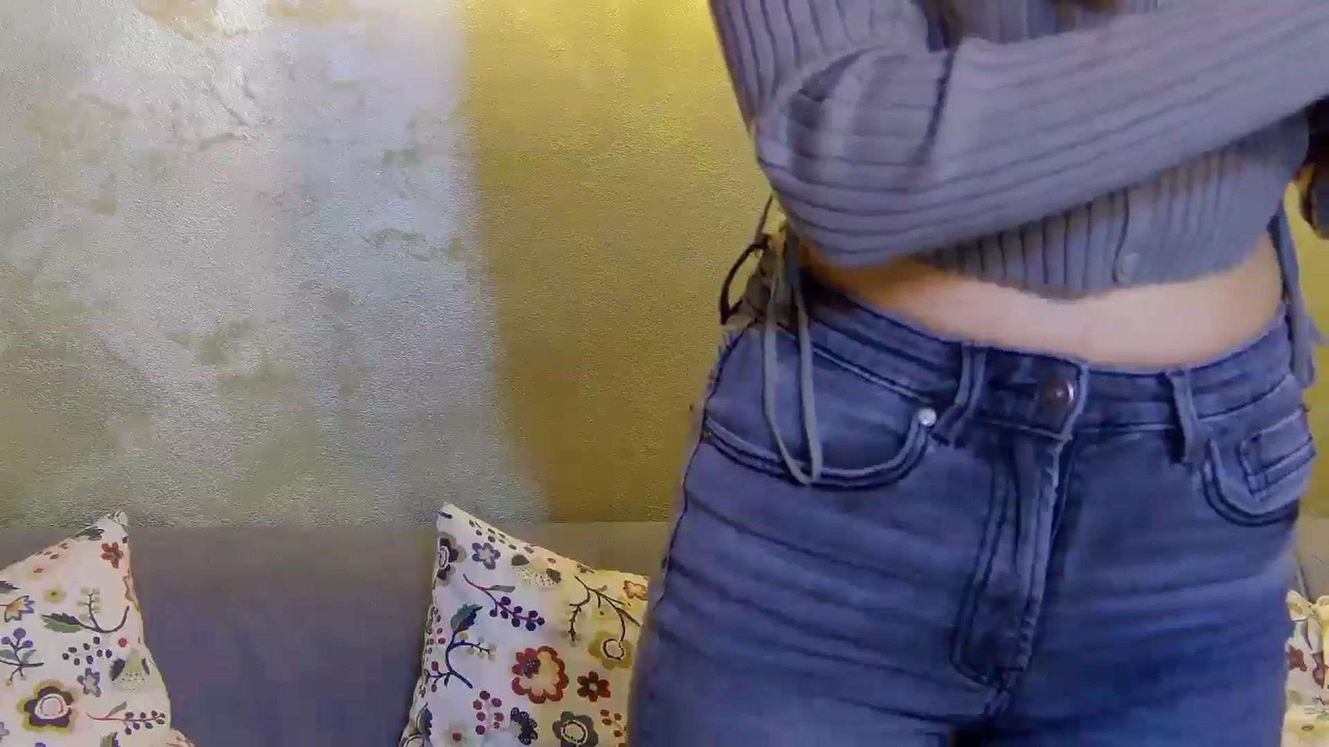 Gallery image thumbnail from Radiance's myfreecams stream on, 11/19/2024, 17:39 image 20 of 20