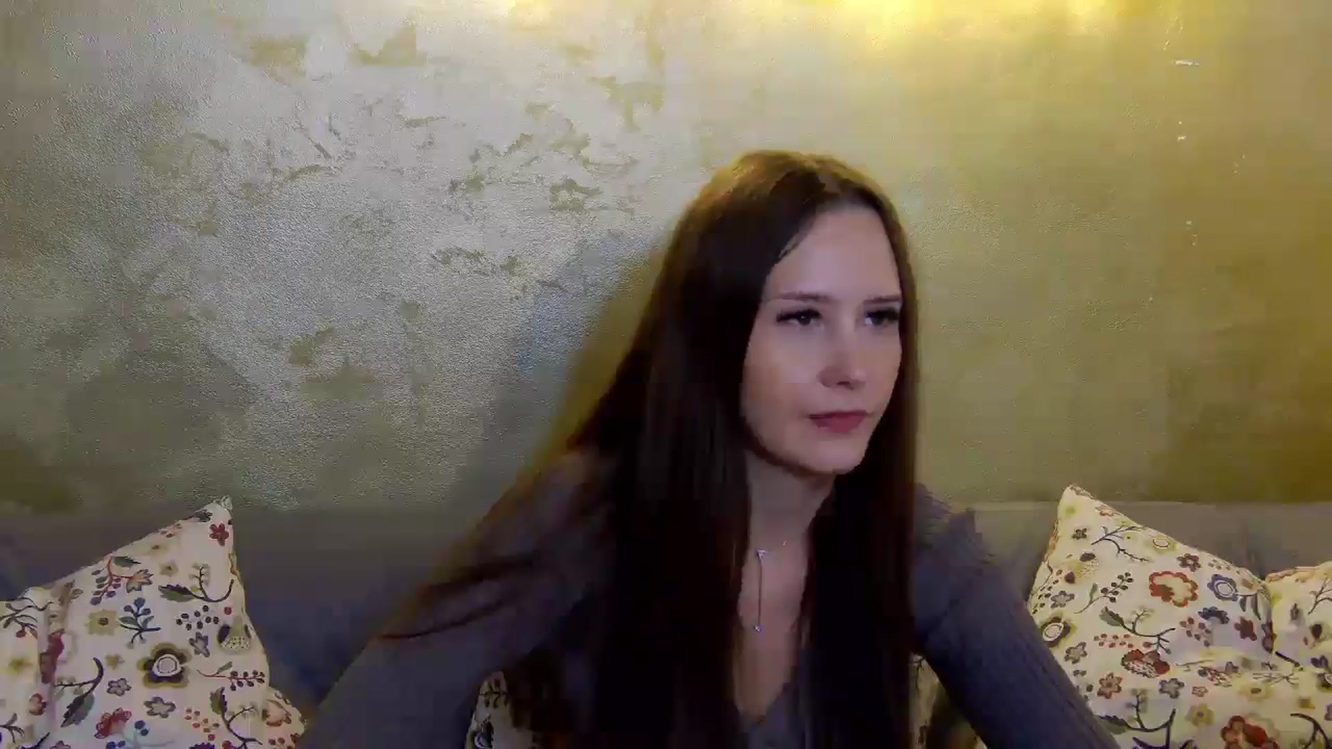 Gallery image thumbnail from Radiance's myfreecams stream on, 11/19/2024, 17:39 image 16 of 20