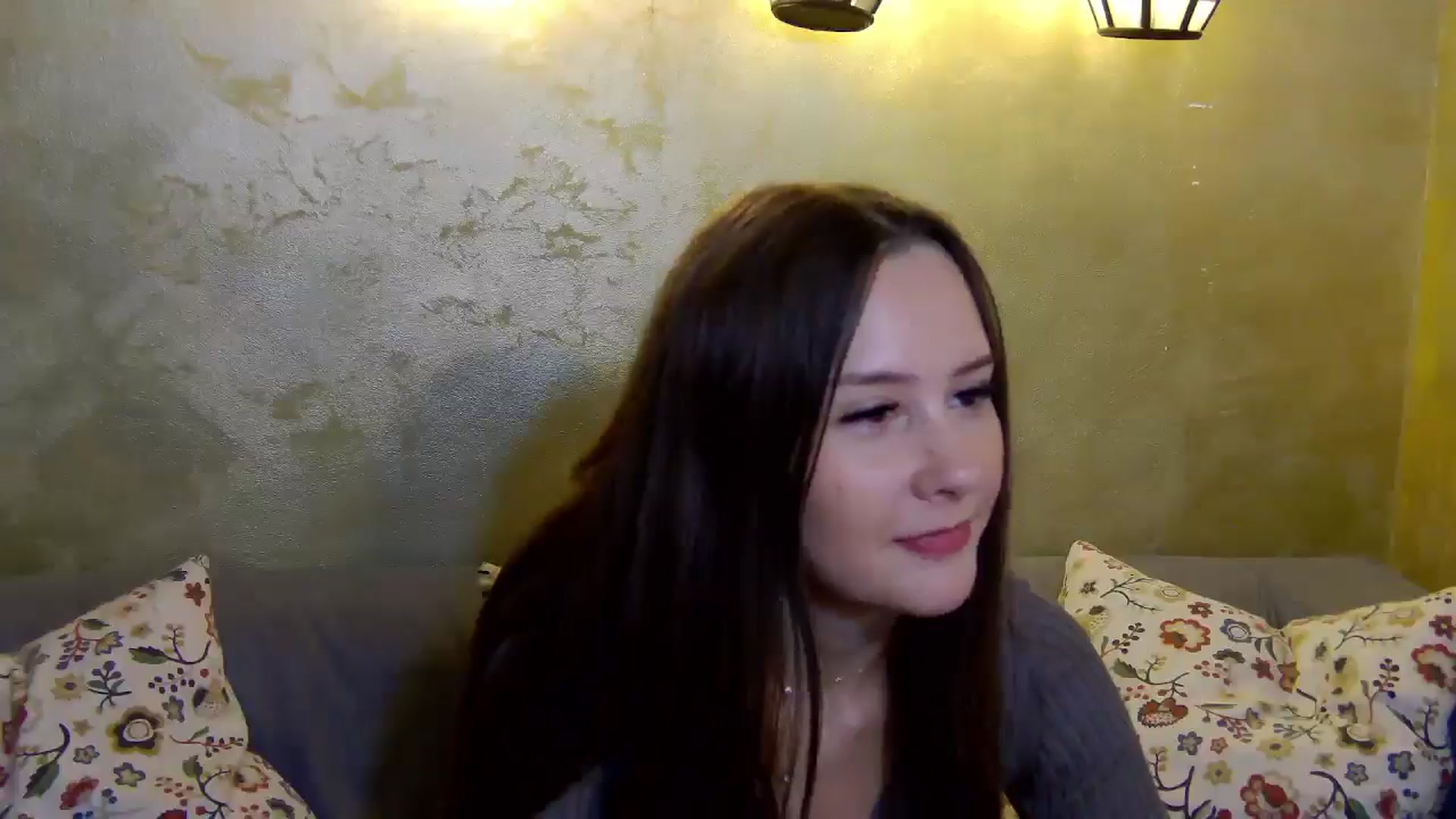 Gallery image thumbnail from Radiance's myfreecams stream on, 11/19/2024, 20:09 image 10 of 20