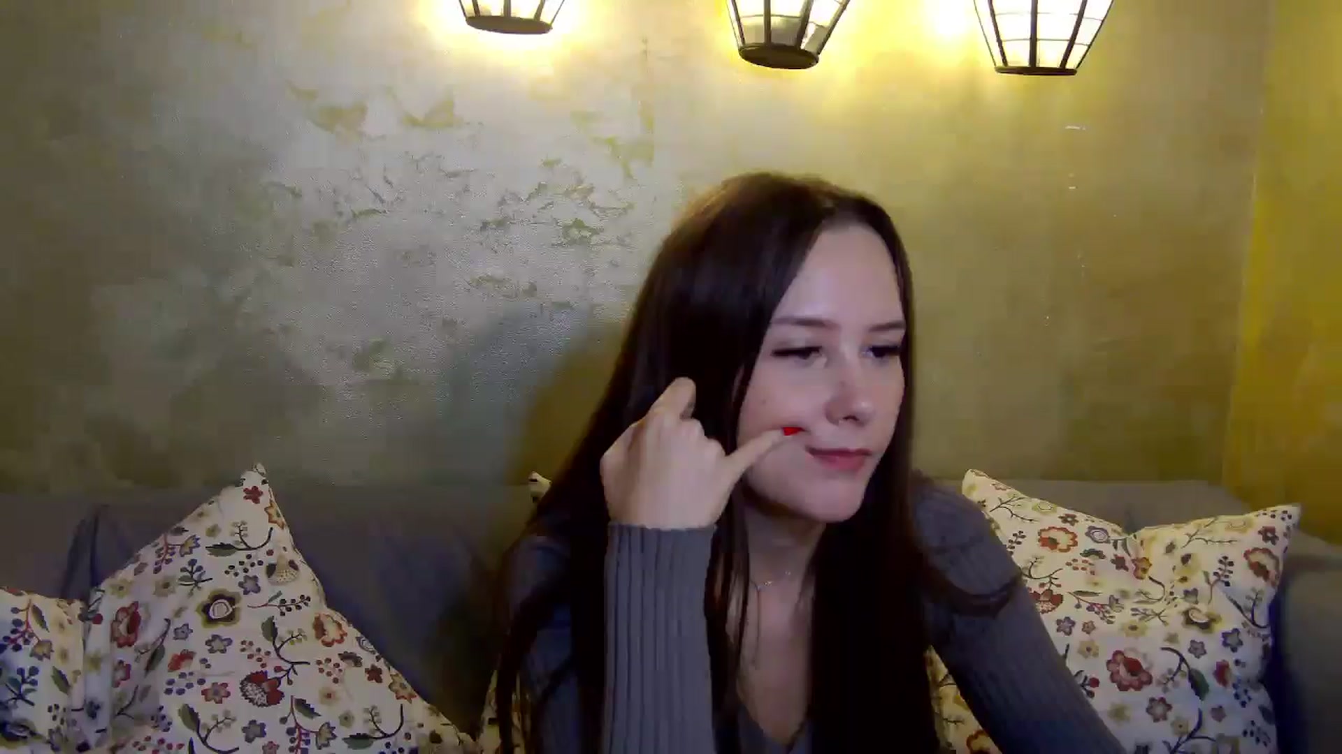 Gallery image thumbnail from Radiance's myfreecams stream on, 11/19/2024, 20:09 image 15 of 20