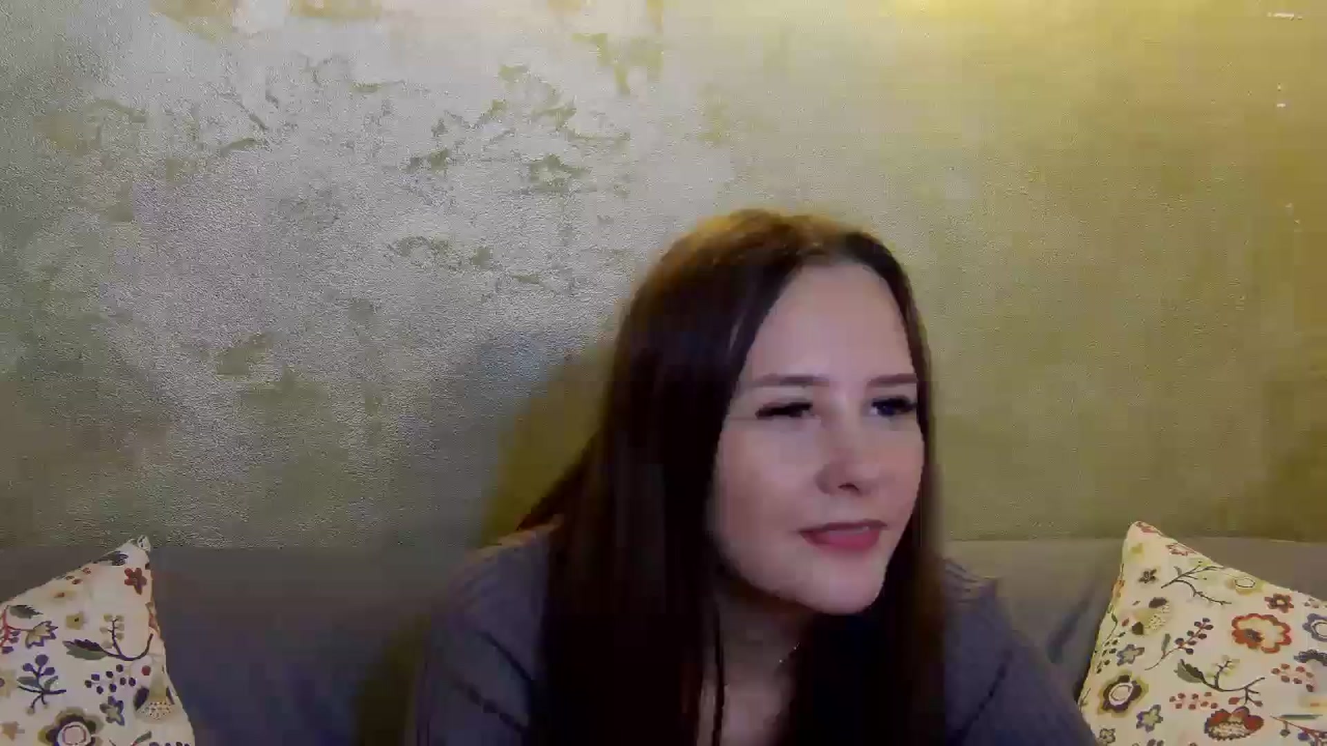 Gallery image thumbnail from Radiance's myfreecams stream on, 11/19/2024, 20:09 image 5 of 20