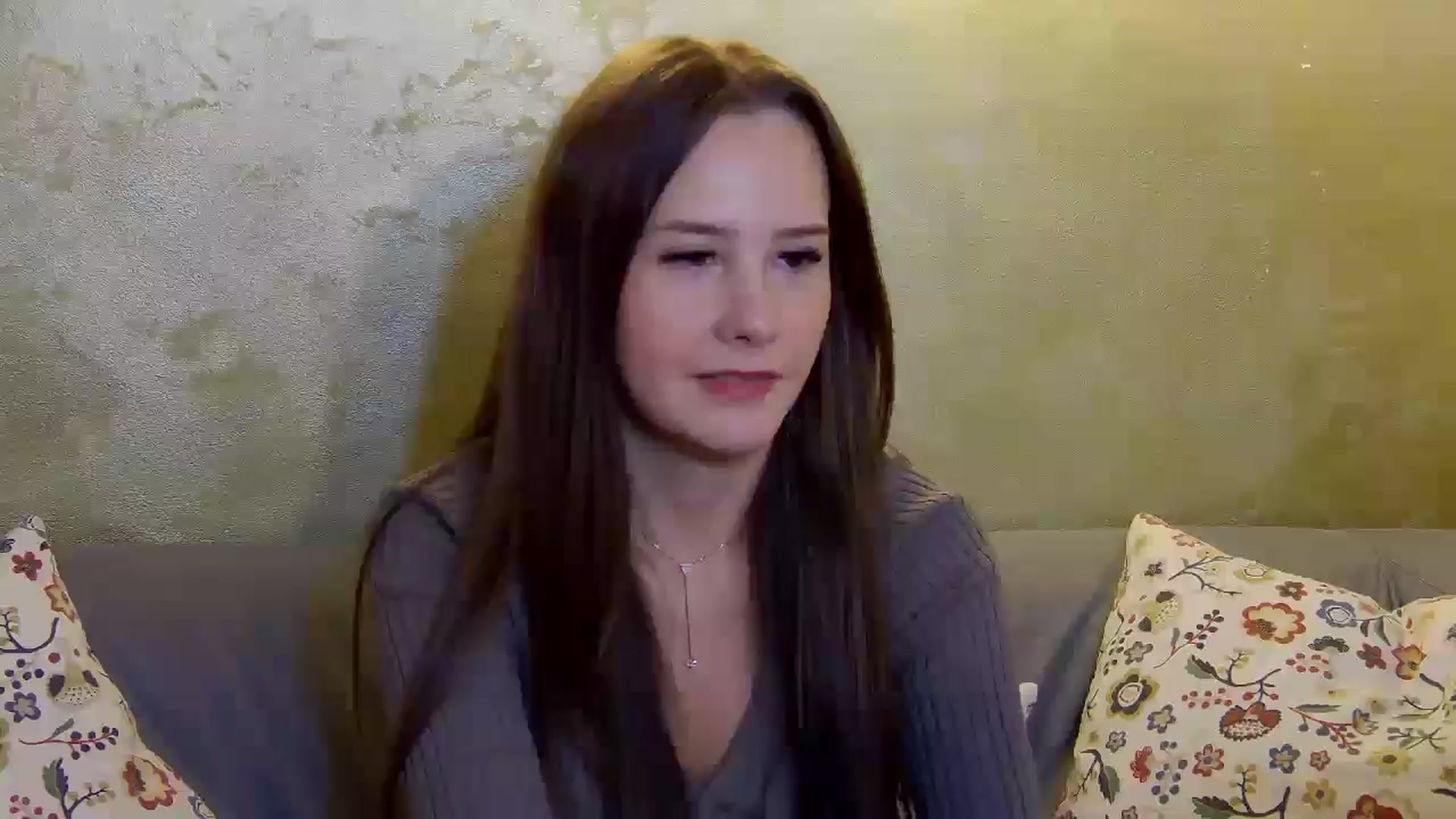 Gallery image thumbnail from Radiance's myfreecams stream on, 11/19/2024, 20:09 image 19 of 20