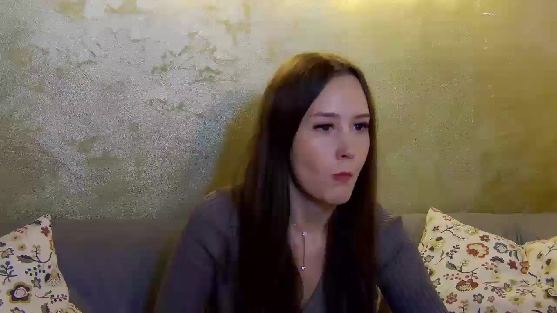 Gallery image thumbnail from Radiance's myfreecams stream on, 11/19/2024, 20:09 image 1 of 20