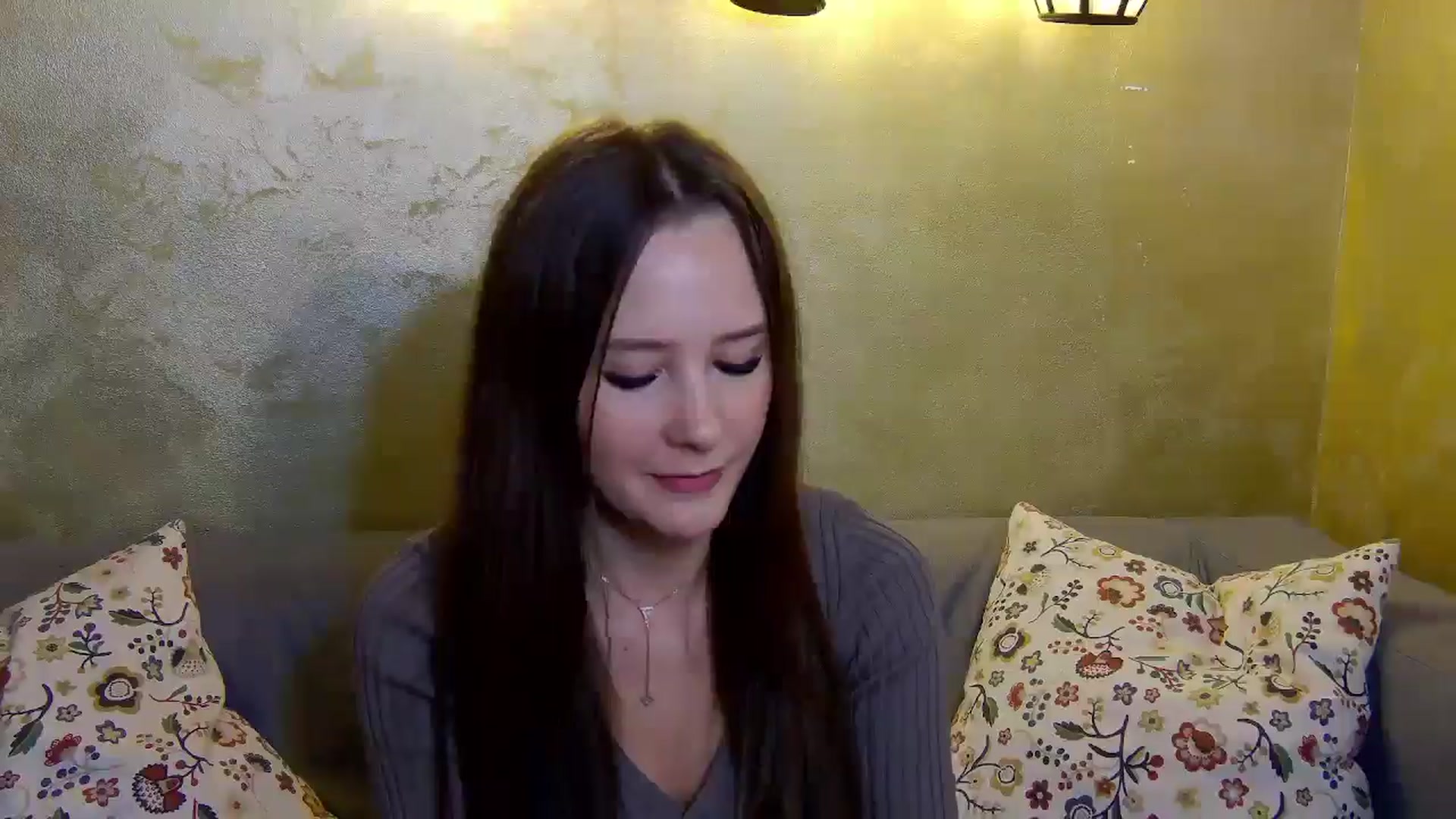 Gallery image thumbnail from Radiance's myfreecams stream on, 11/19/2024, 20:09 image 7 of 20