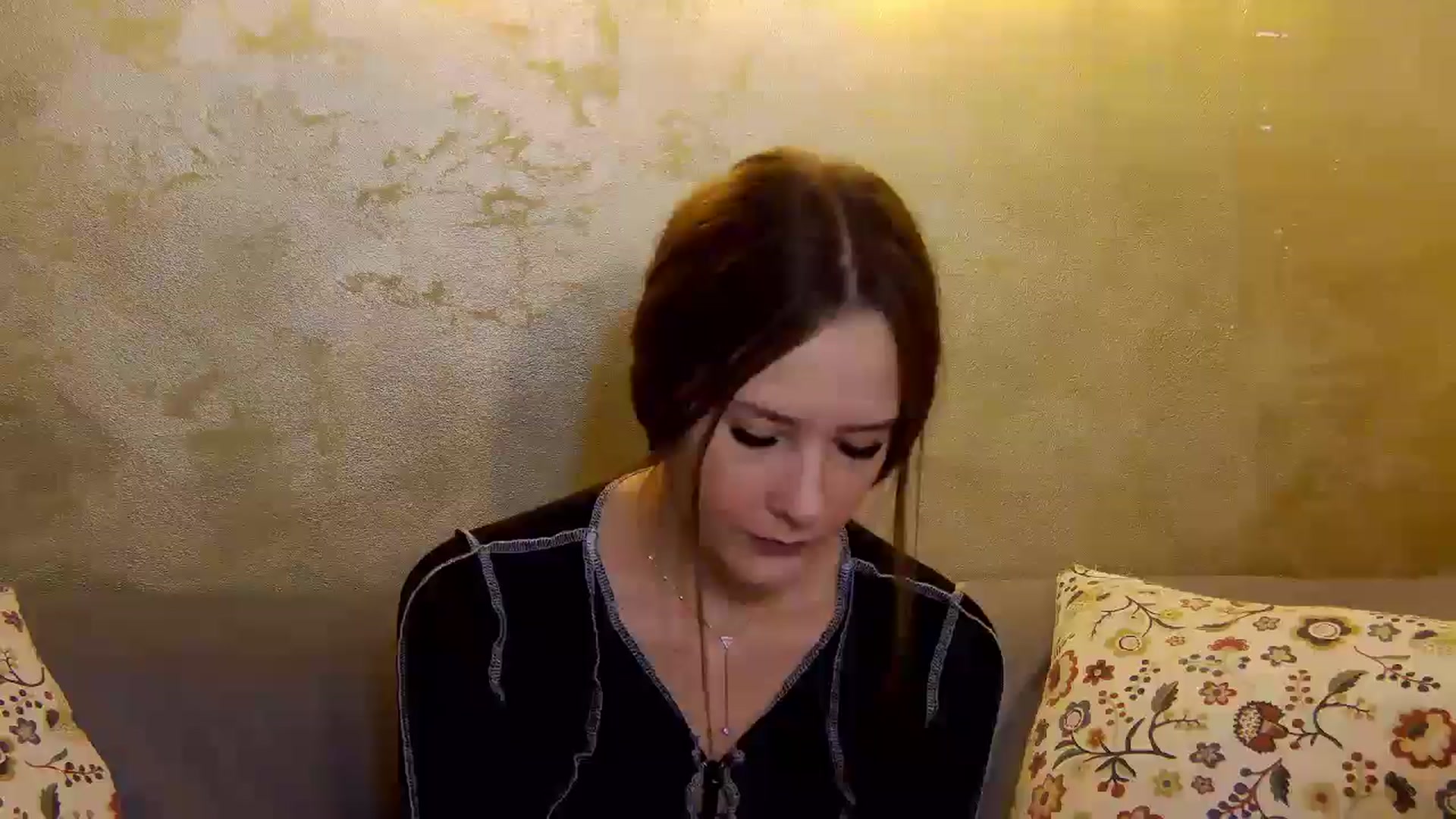 Gallery image thumbnail from Radiance's myfreecams stream on, 11/20/2024, 14:58 image 7 of 20