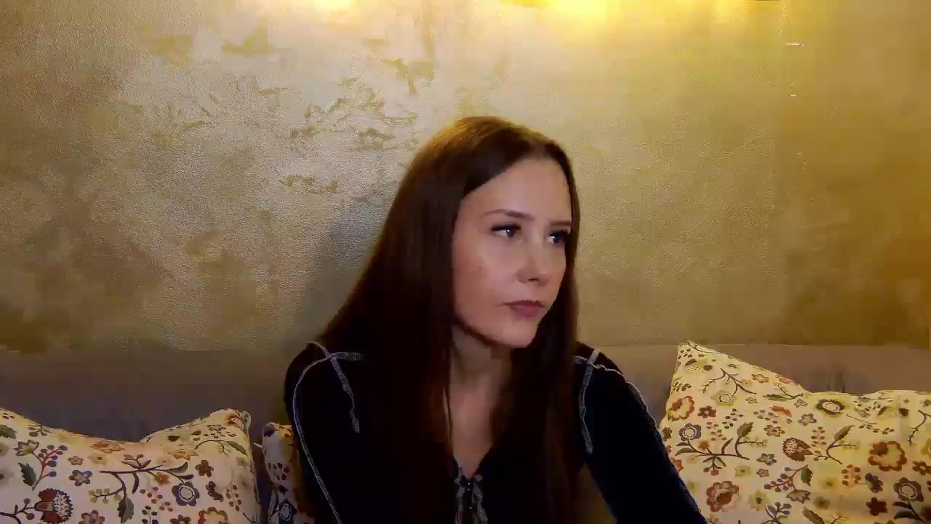 Gallery image thumbnail from Radiance's myfreecams stream on, 11/20/2024, 18:41 image 16 of 20