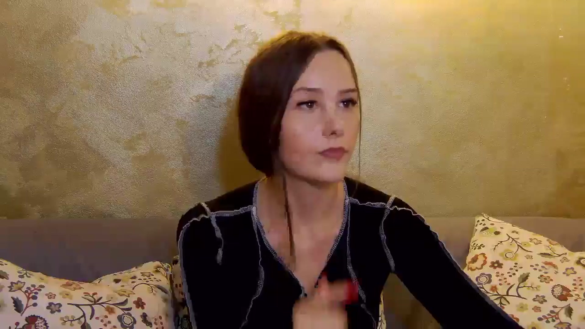 Gallery image thumbnail from Radiance's myfreecams stream on, 11/20/2024, 19:32 image 20 of 20