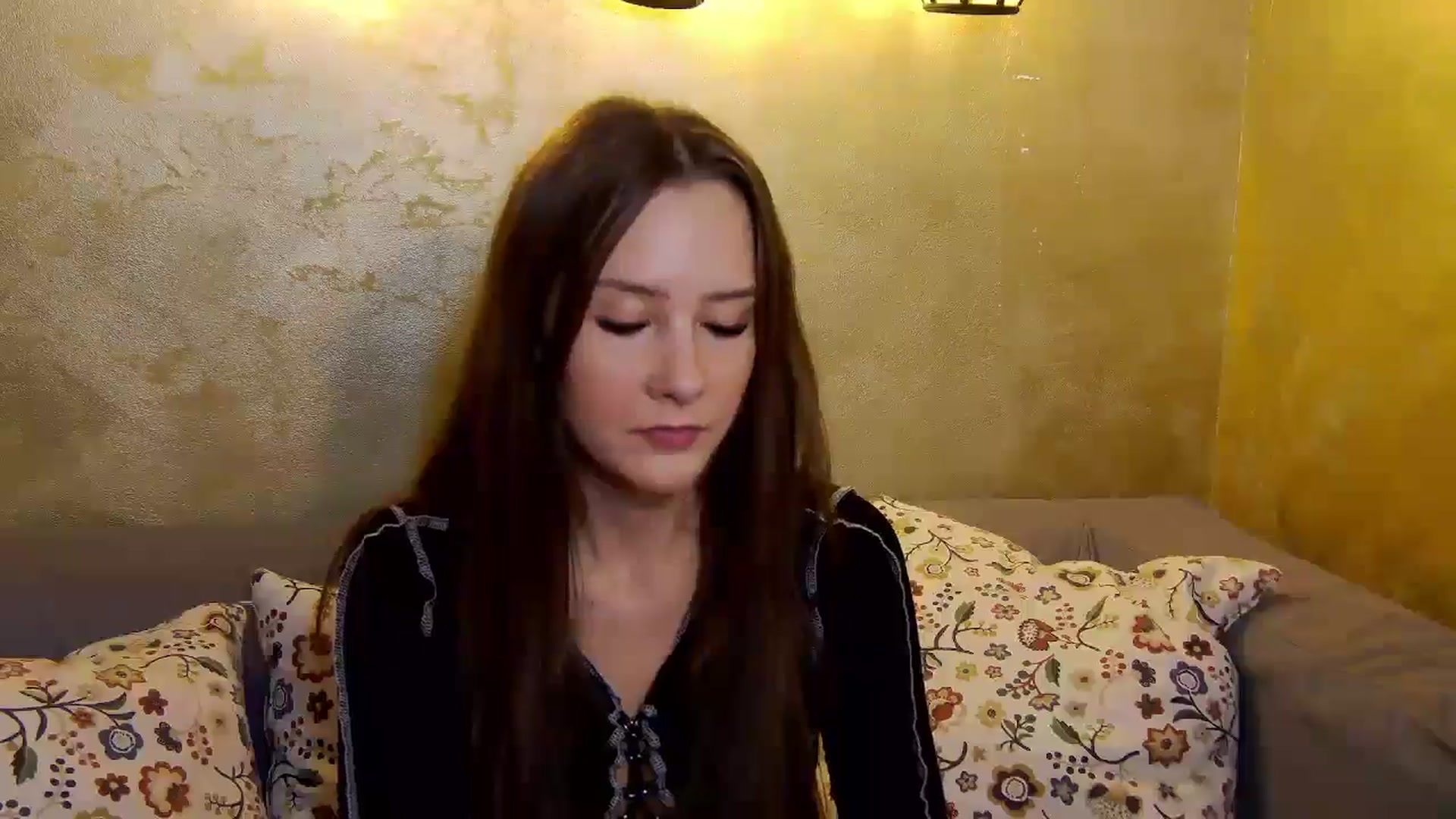 Gallery image thumbnail from Radiance's myfreecams stream on, 11/20/2024, 20:05 image 2 of 20