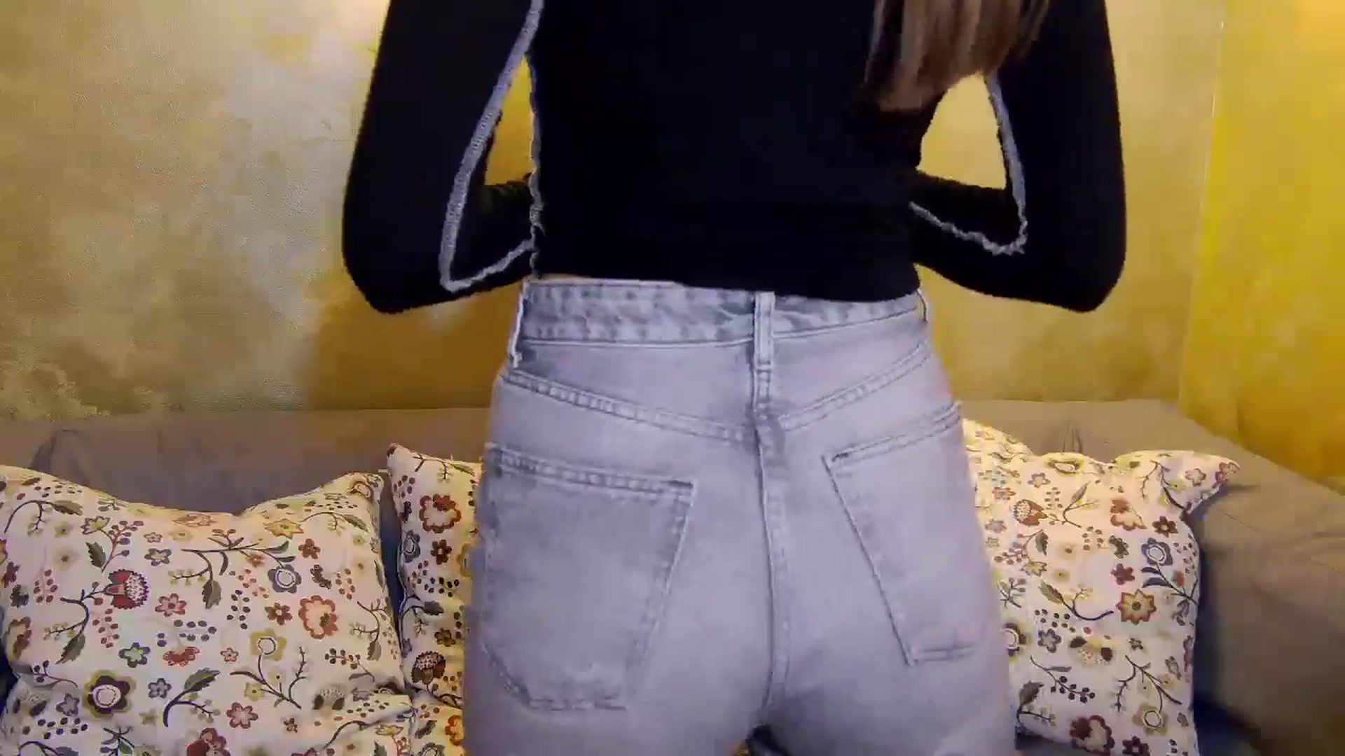 Gallery image thumbnail from Radiance's myfreecams stream on, 11/20/2024, 20:05 image 19 of 20