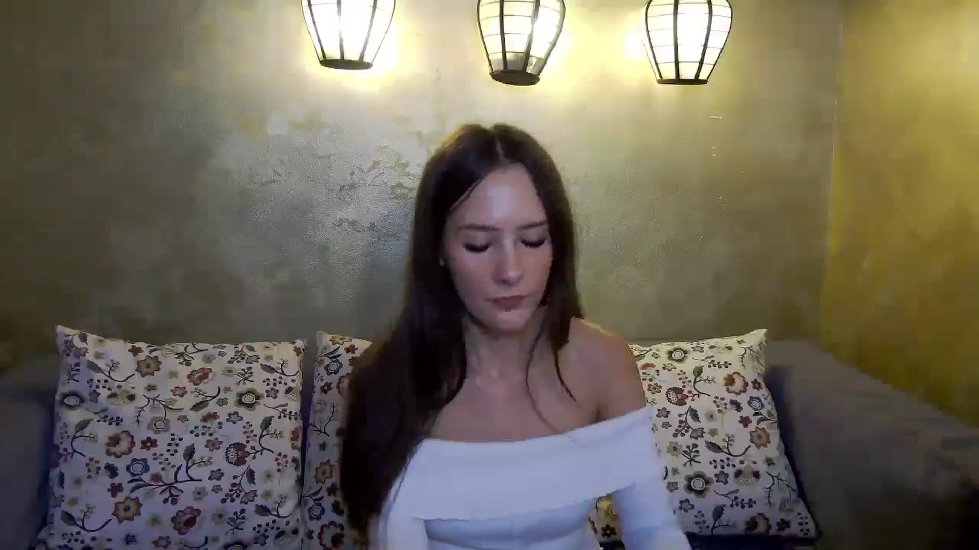 Gallery image thumbnail from Radiance's myfreecams stream on, 11/23/2024, 16:12 image 18 of 20