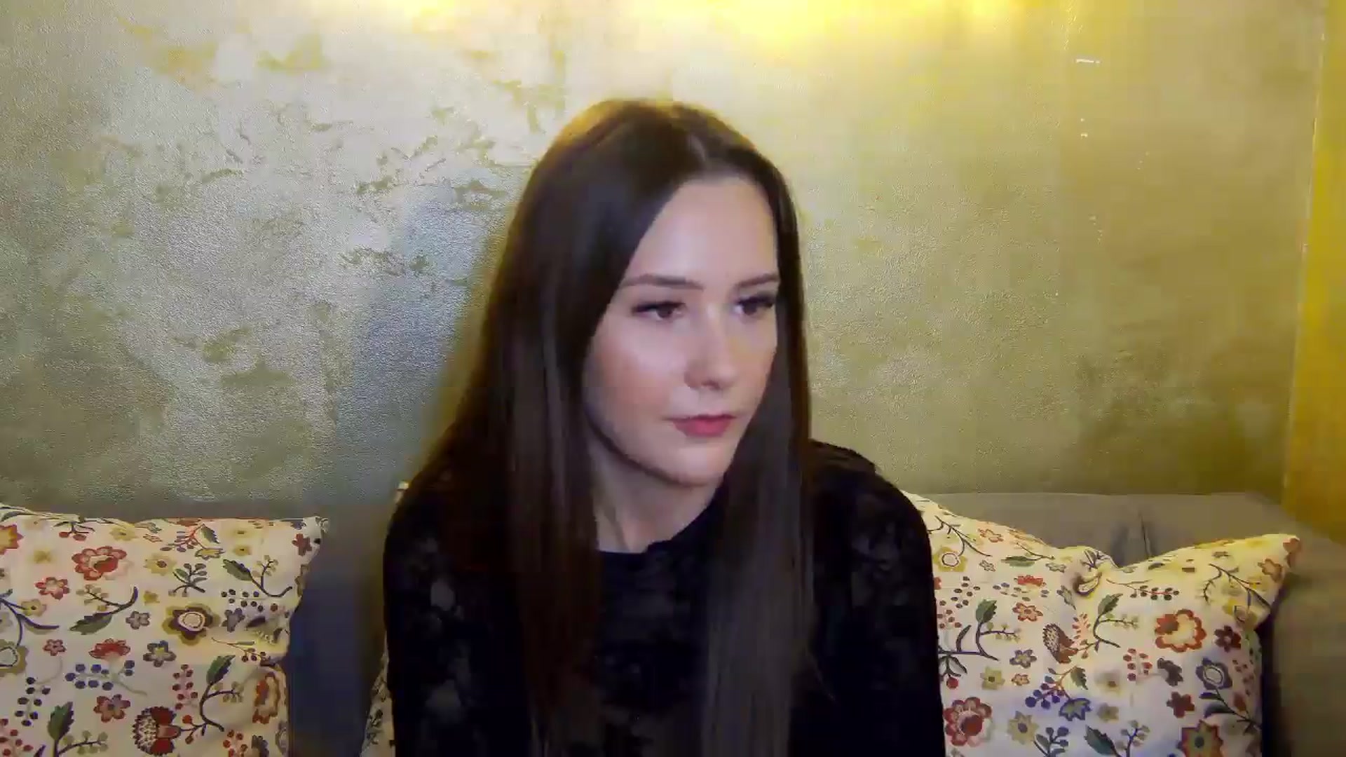 Gallery image thumbnail from Radiance's myfreecams stream on, 11/26/2024, 18:20 image 12 of 20