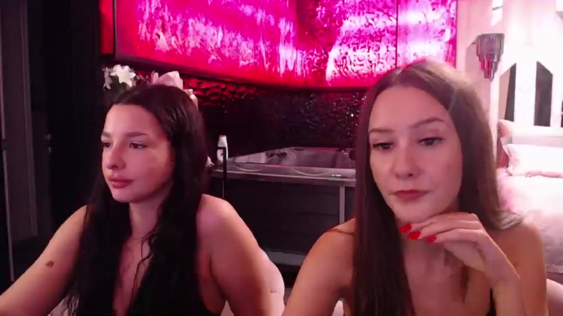 Gallery image thumbnail from Radiance's myfreecams stream on, 11/29/2024, 19:55 image 4 of 20
