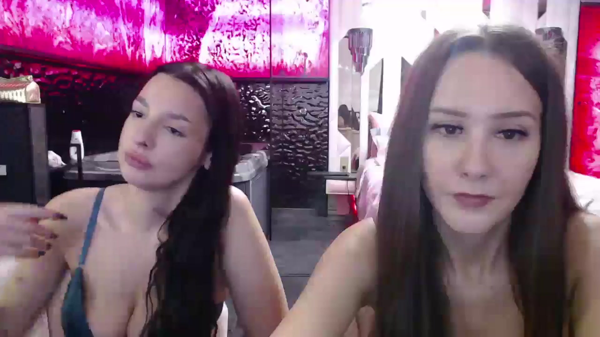 Gallery image thumbnail from Radiance's myfreecams stream on, 11/29/2024, 20:45 image 16 of 20
