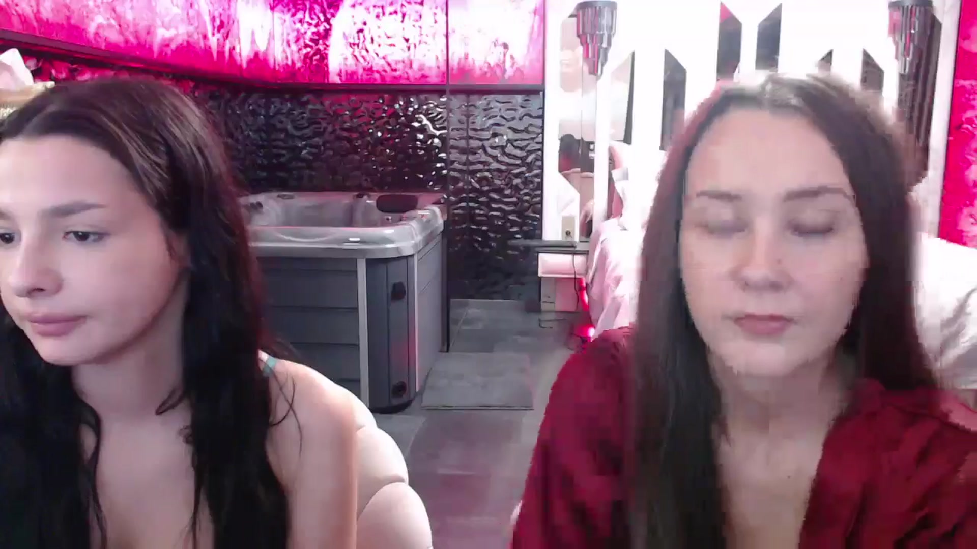 Gallery image thumbnail from Radiance's myfreecams stream on, 11/29/2024, 20:45 image 4 of 20