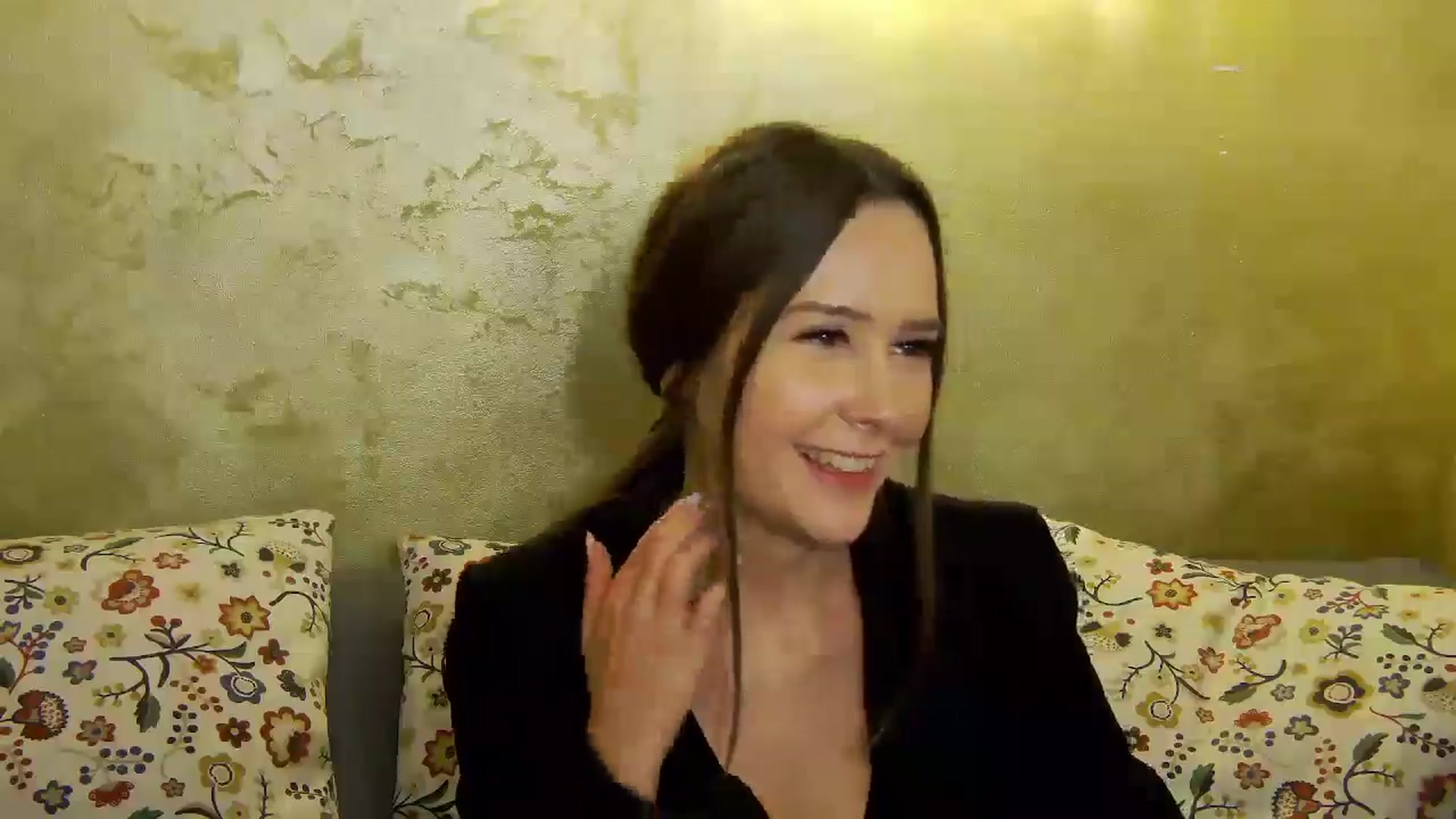 Gallery image thumbnail from Radiance's myfreecams stream on, 12/02/2024, 18:37 image 18 of 20
