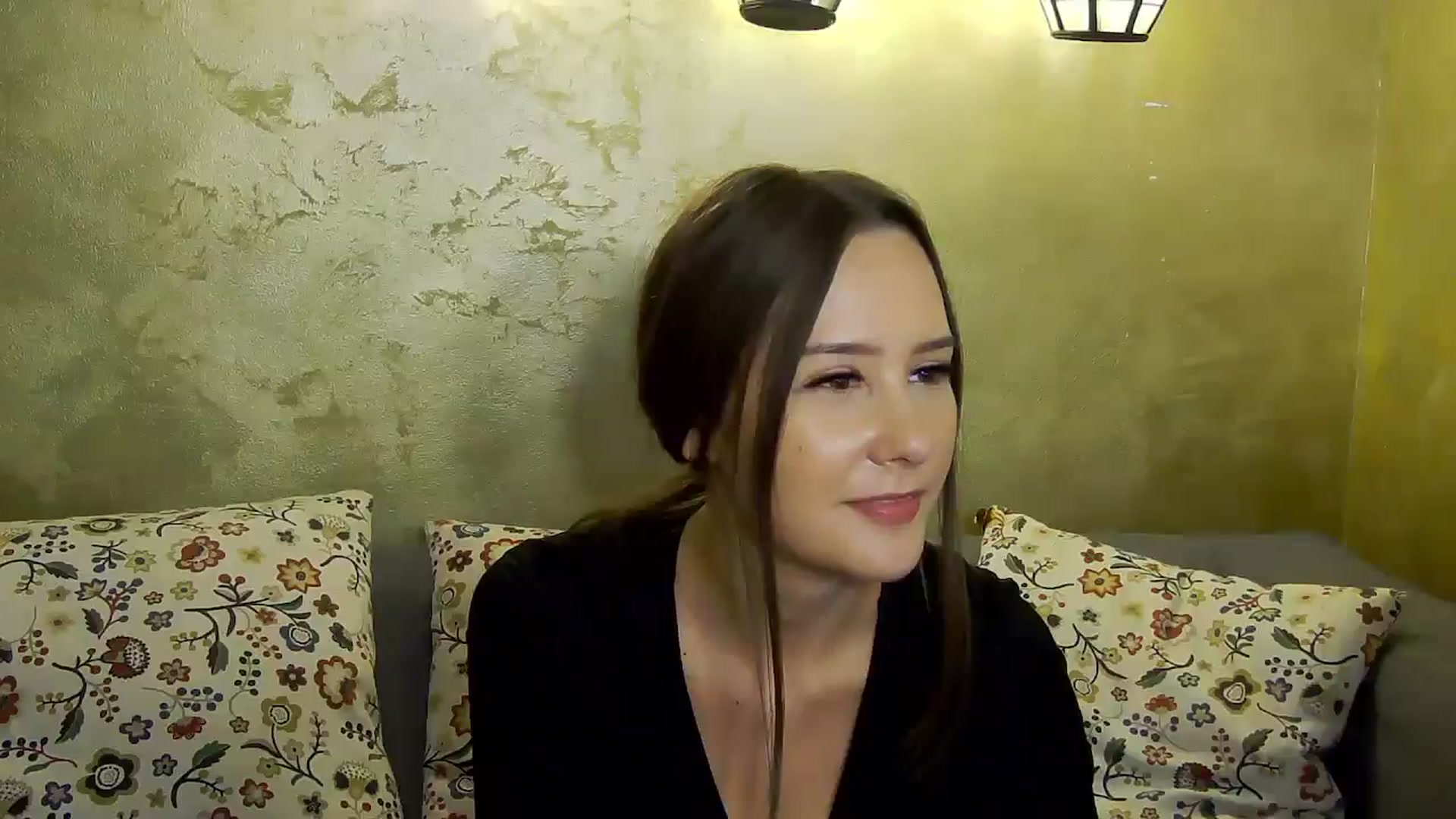 Gallery image thumbnail from Radiance's myfreecams stream on, 12/02/2024, 20:06 image 14 of 20