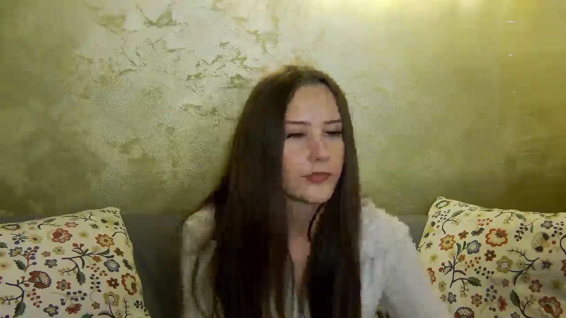 Gallery image thumbnail from Radiance's myfreecams stream on, 12/03/2024, 15:12 image 7 of 20