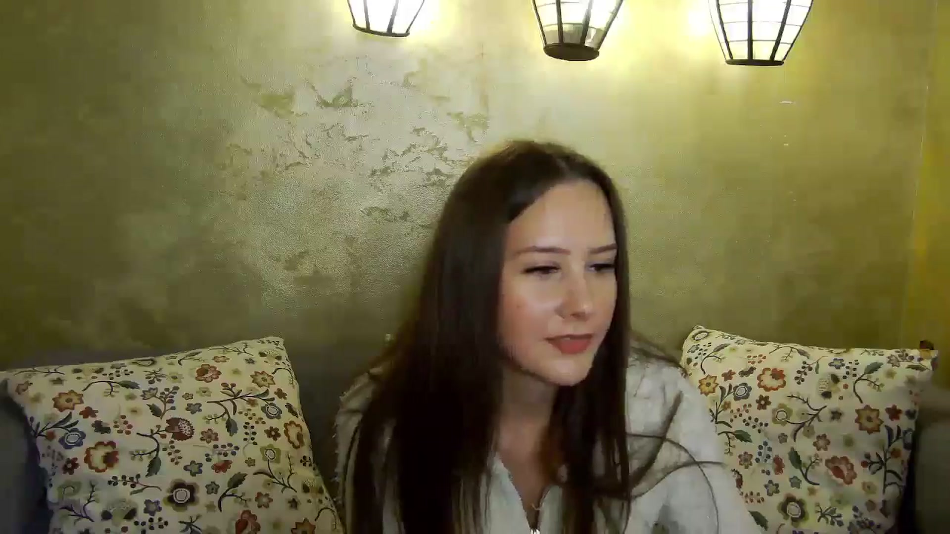 Gallery image thumbnail from Radiance's myfreecams stream on, 12/03/2024, 16:10 image 4 of 20