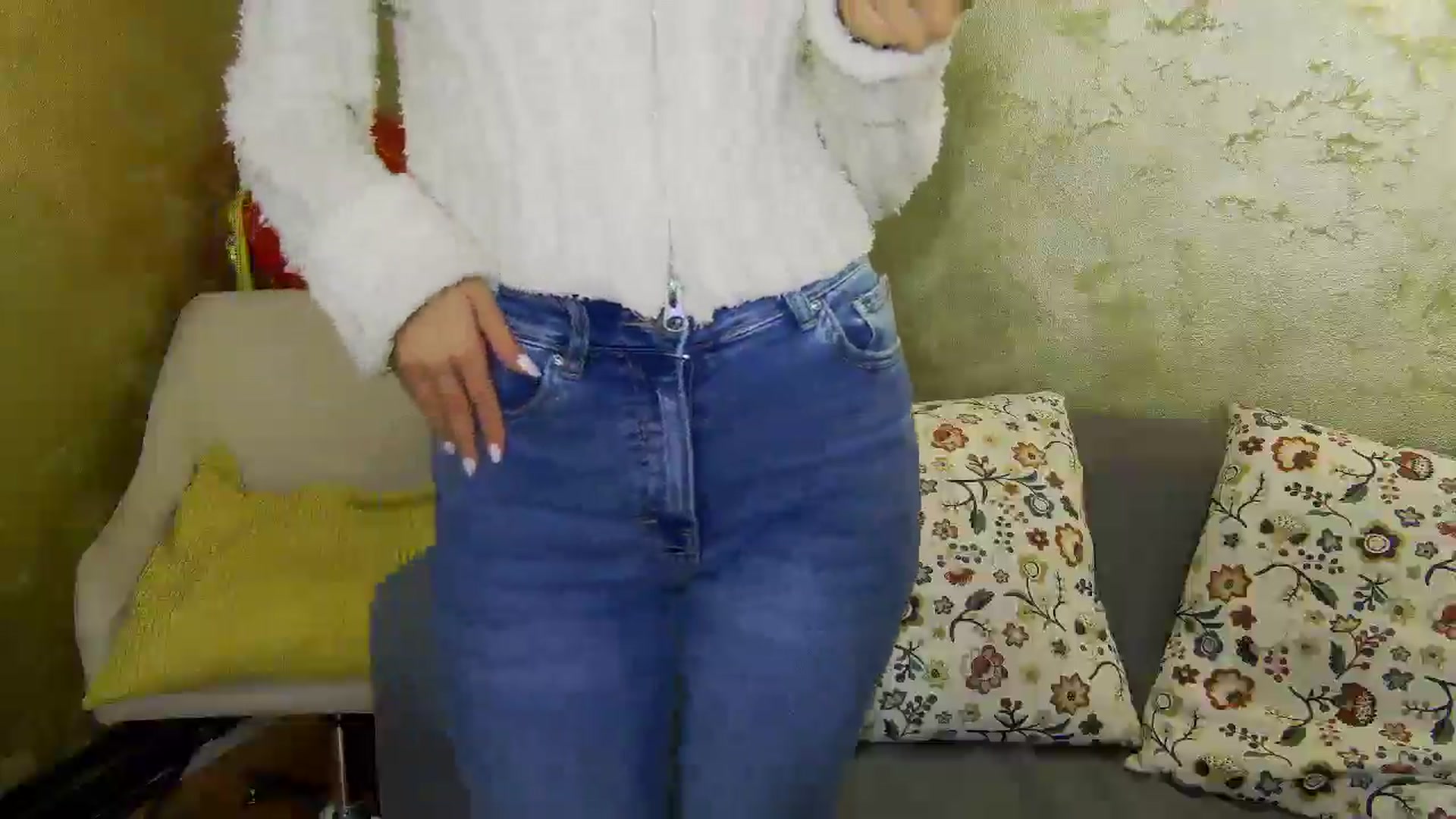 Gallery image thumbnail from Radiance's myfreecams stream on, 12/03/2024, 16:10 image 9 of 20